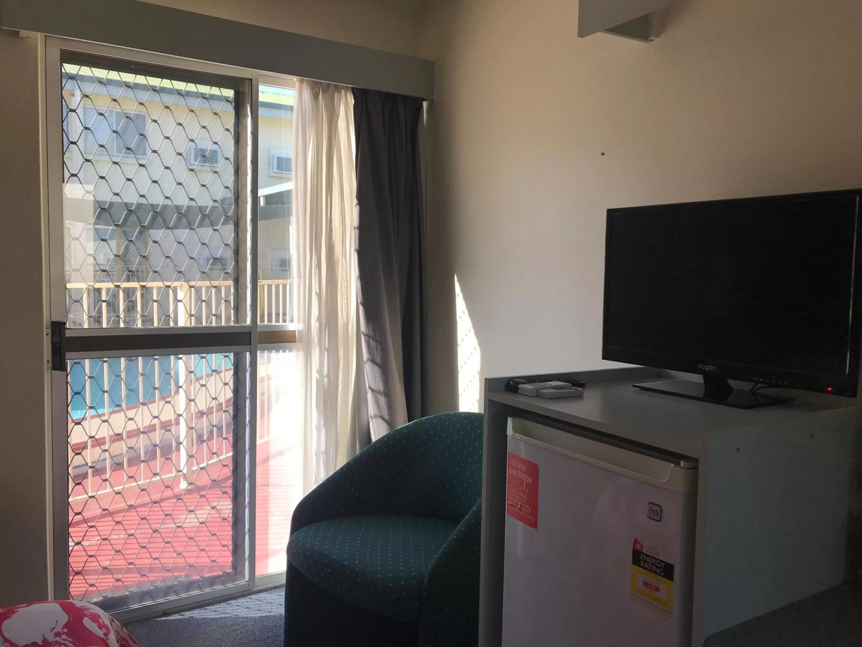 TV and multimedia in Emerald Central Hotel Official