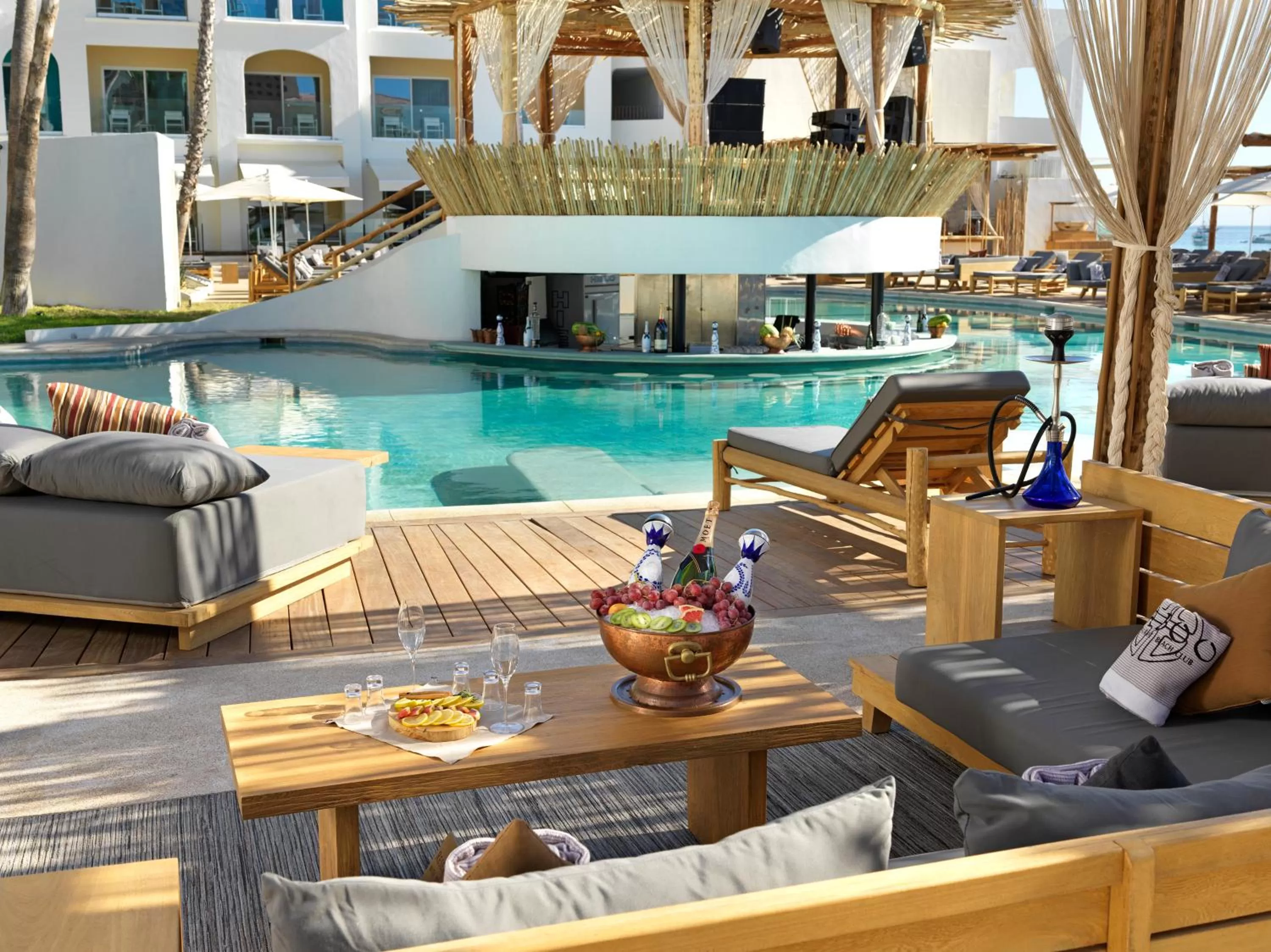 Lounge or bar in ME Cabo by Meliá