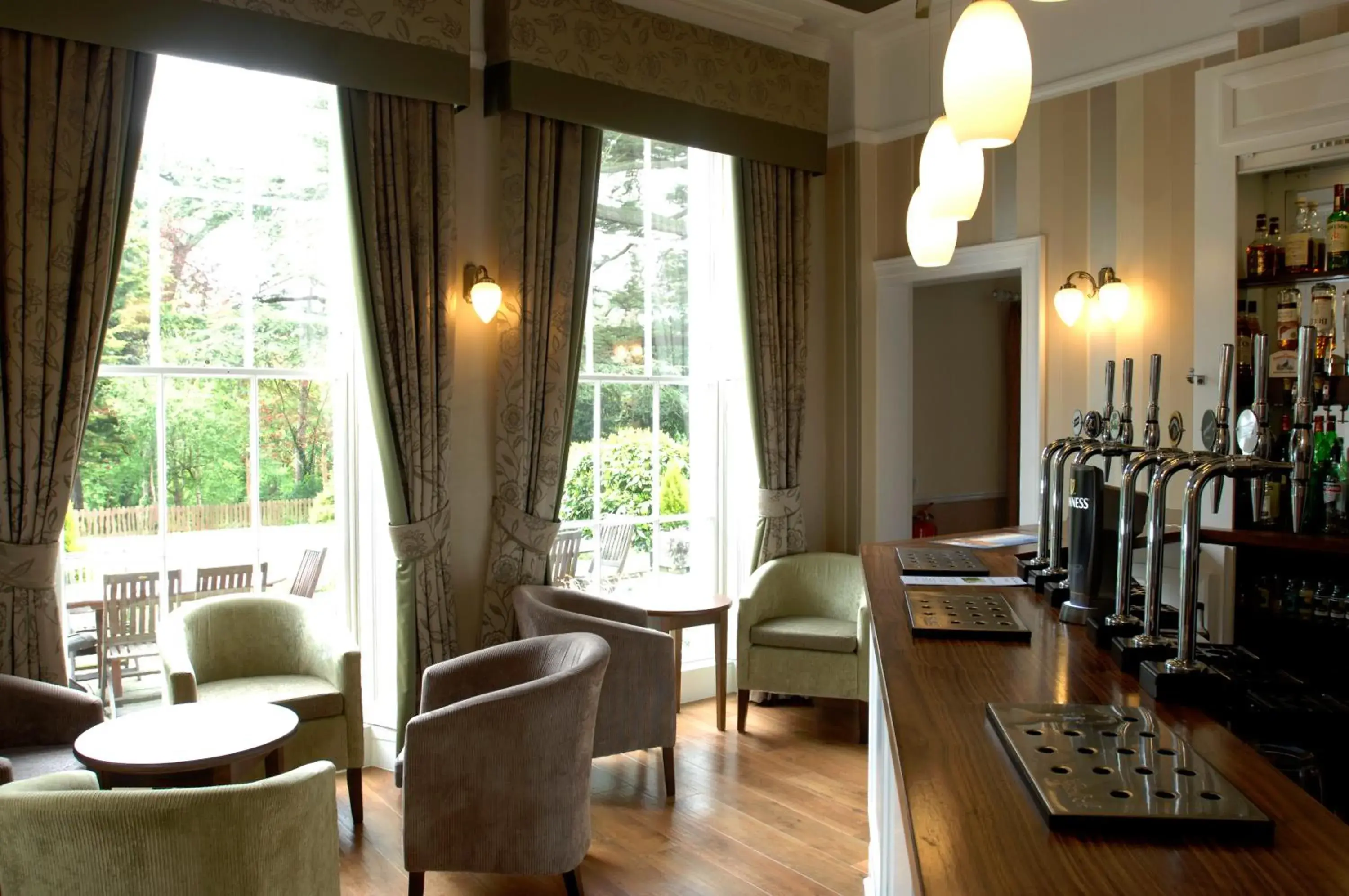 Lounge or bar, Seating Area in Lysses House Hotel