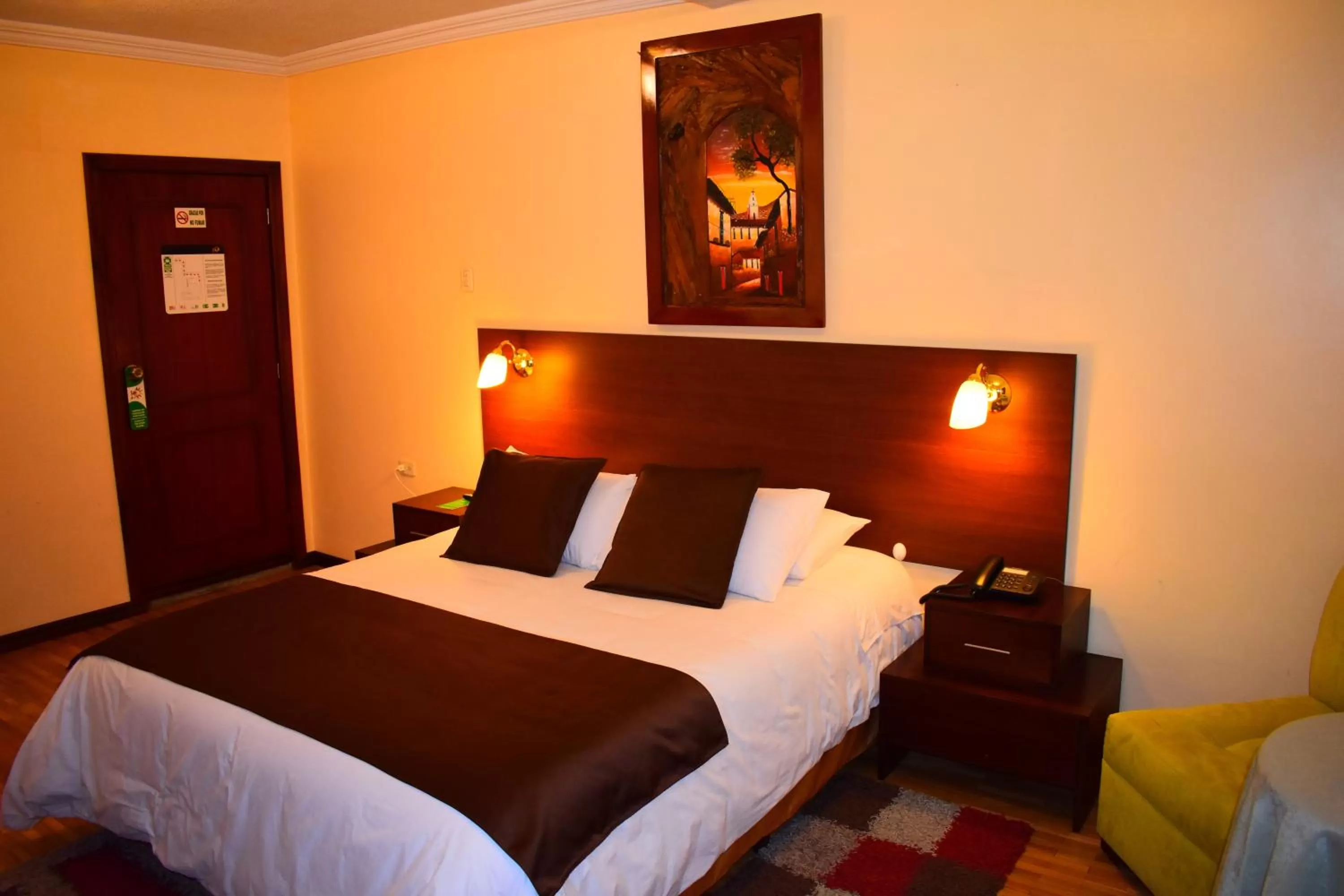 Photo of the whole room, Bed in Hotel Endamo