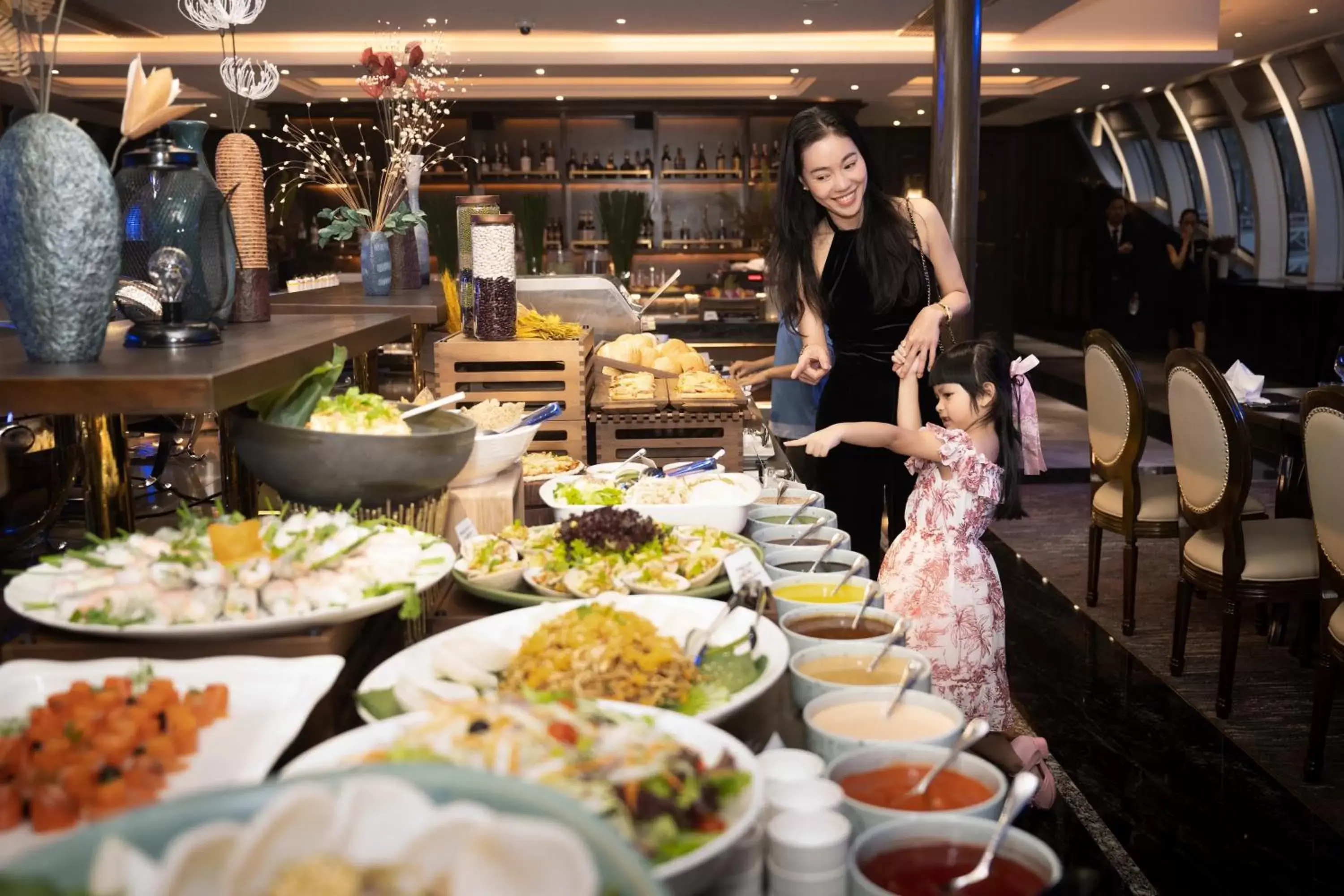 Food in Paradise Suites Hotel Food in Paradise Suites Hotel