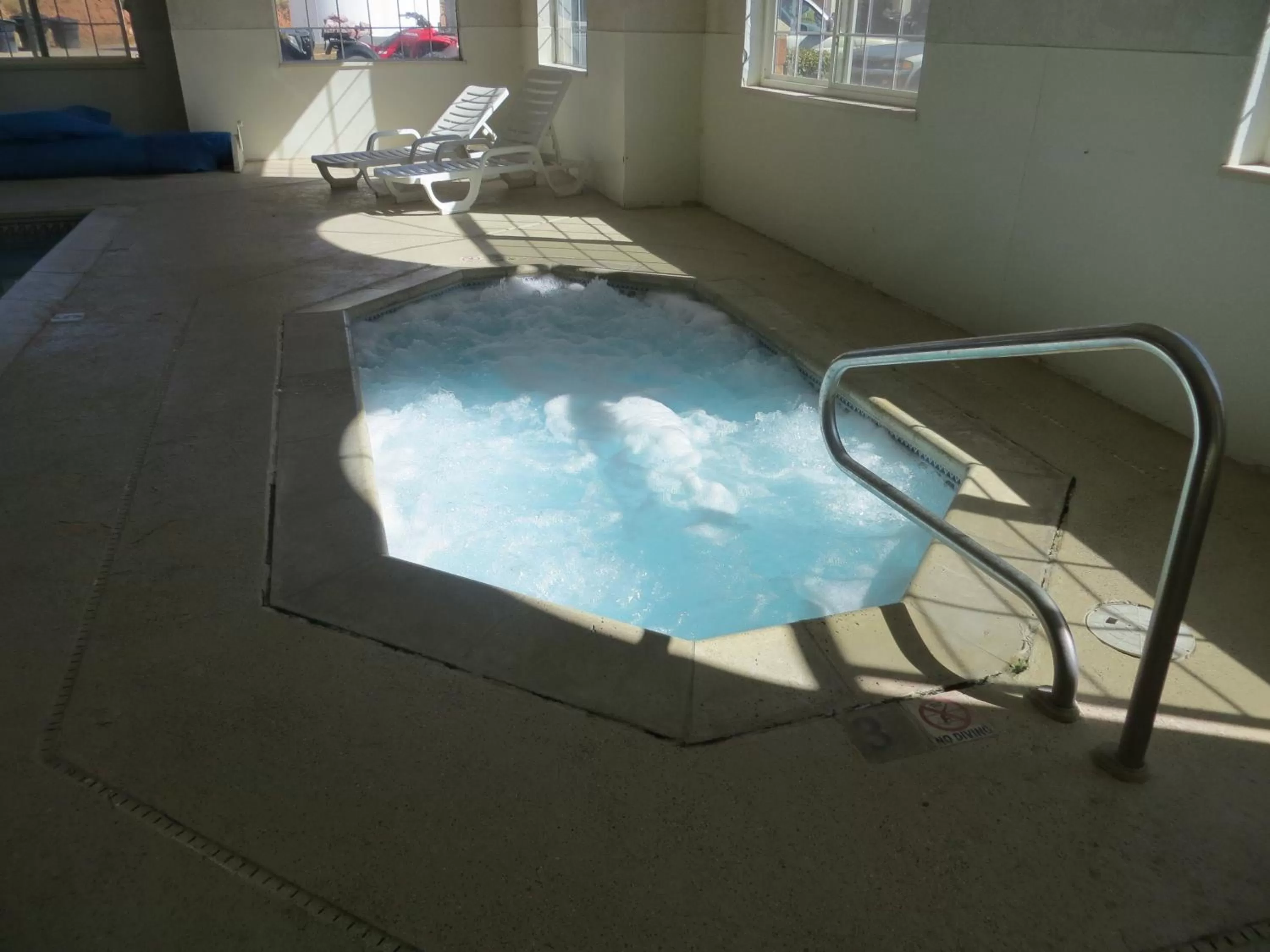 Swimming pool in Days Inn by Wyndham Capitol Reef