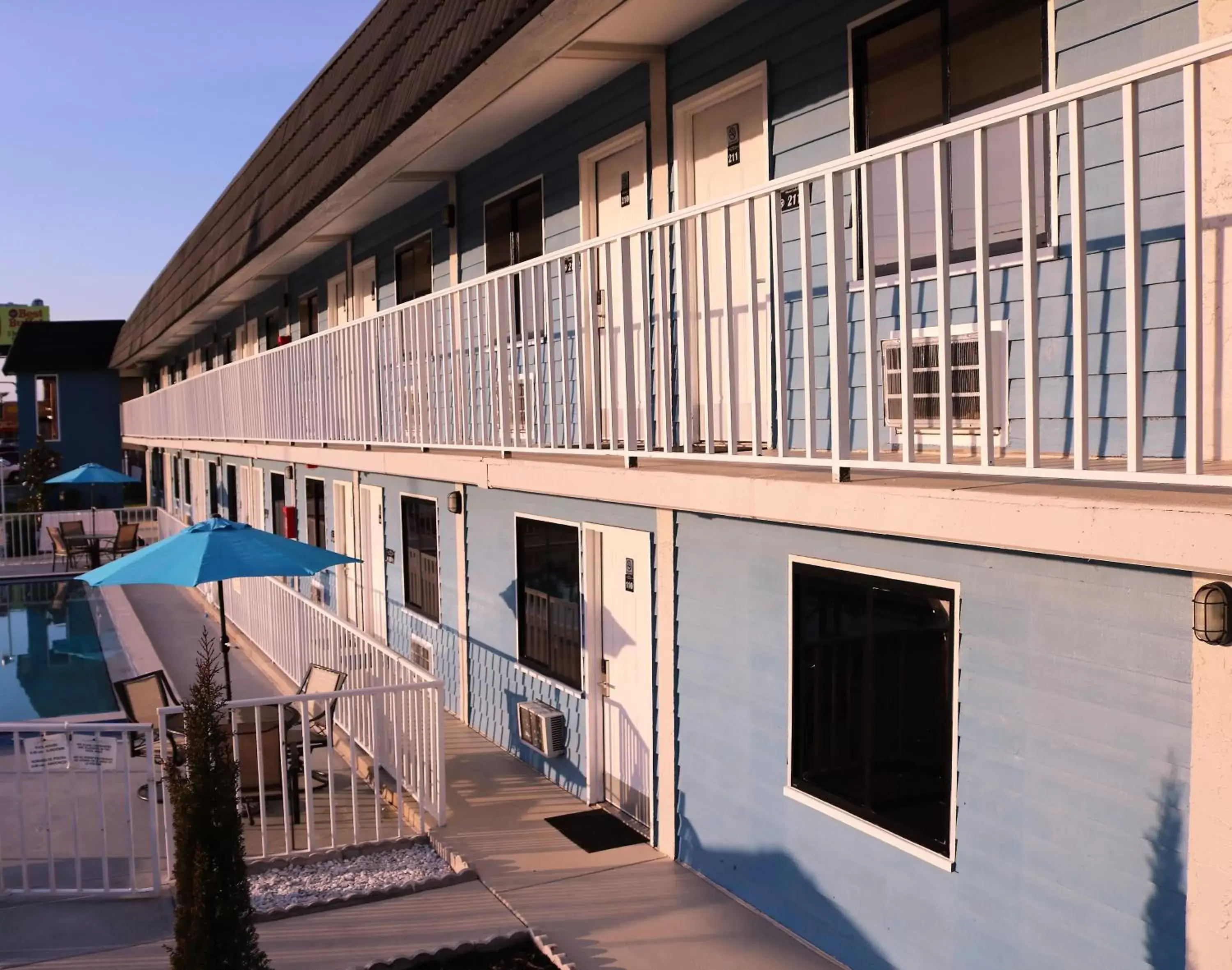 Facade/entrance, Property Building in Monte Carlo Inn- Near Disney