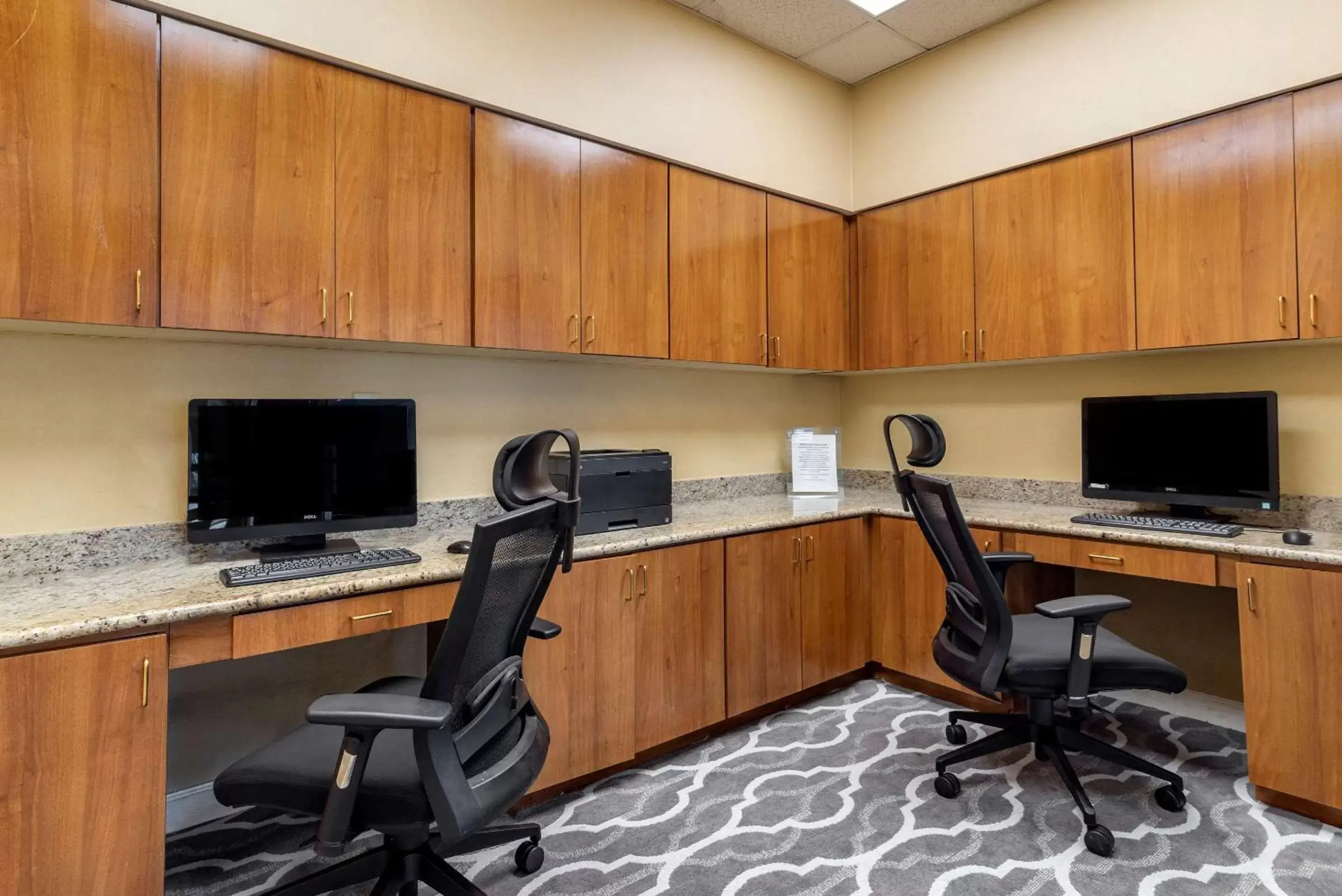 On site, Business Area/Conference Room in Comfort Inn & Suites near Six Flags