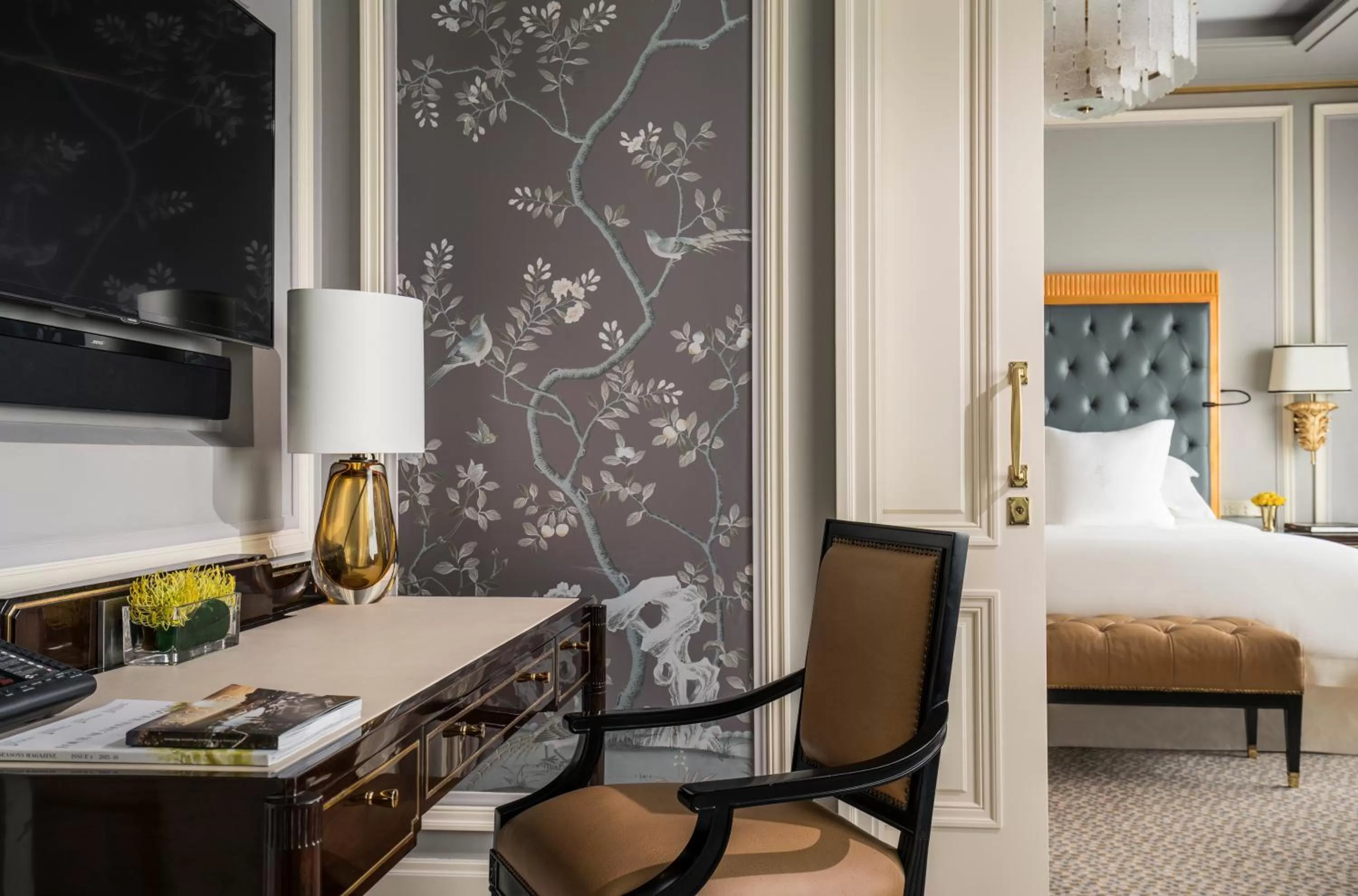 Shower, Bed in Four Seasons Hotel Jakarta