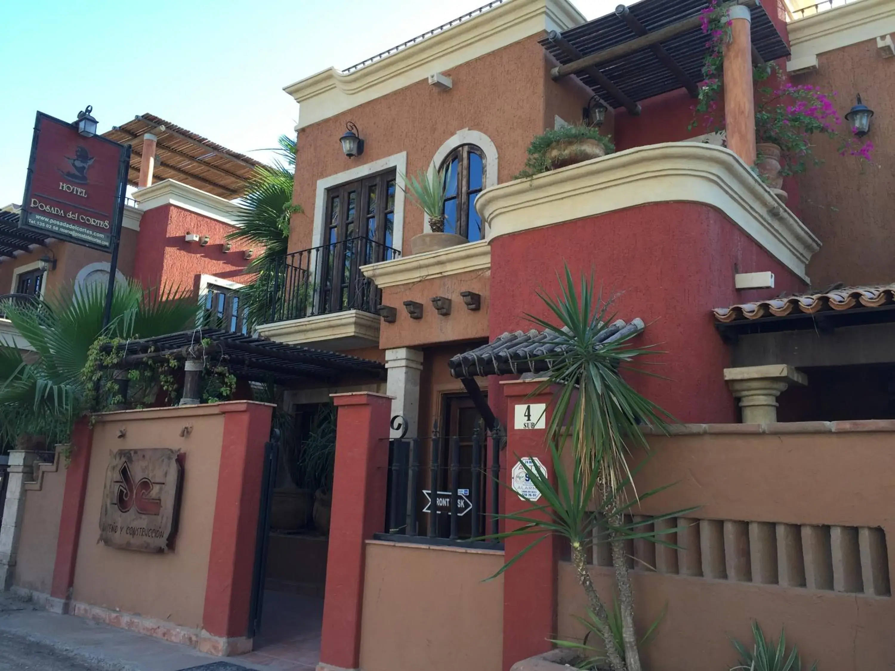 Facade/entrance, Property Building in Posada del Cortes