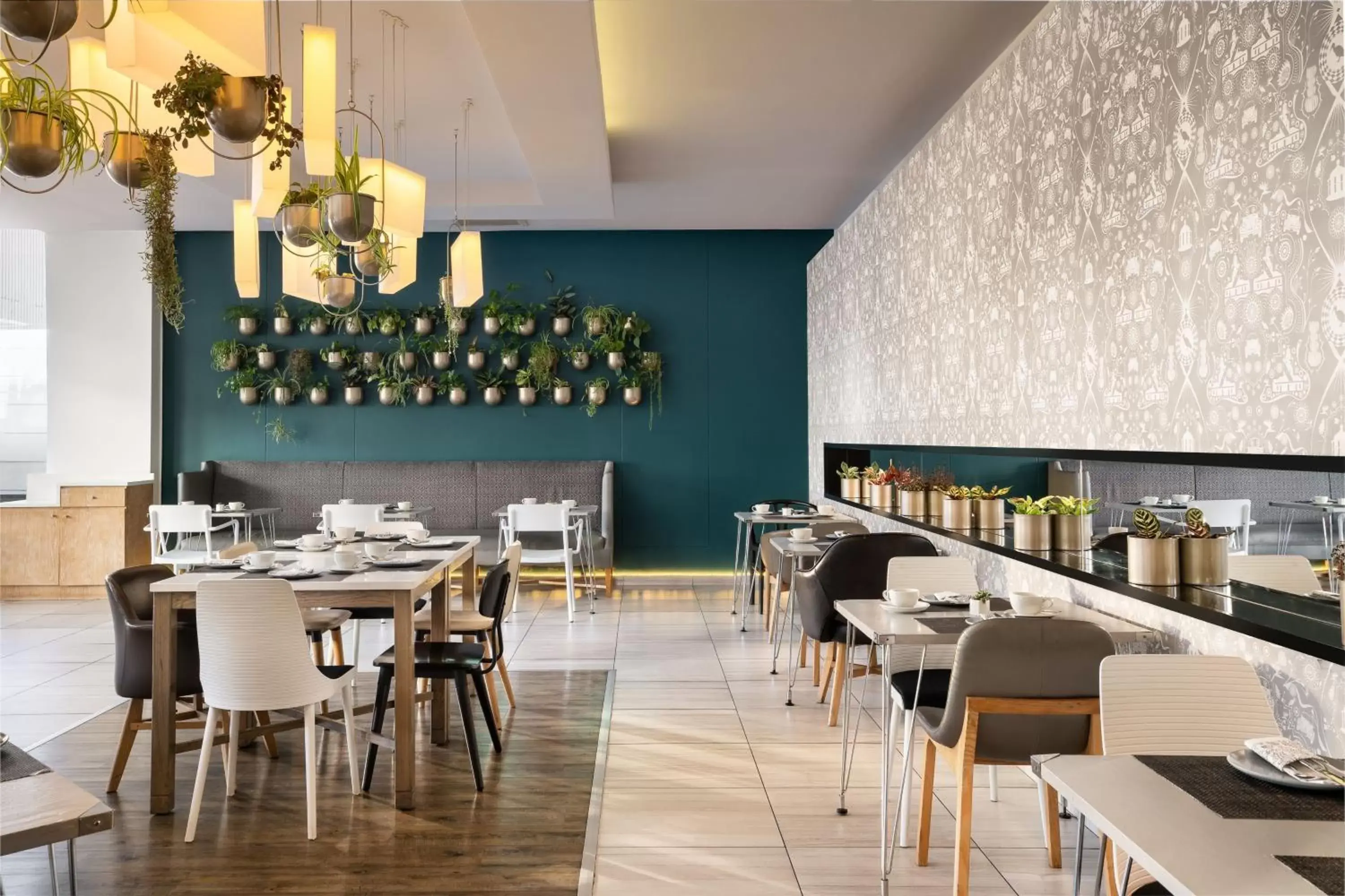 Restaurant/Places to Eat in Protea Hotel Fire & Ice by Marriott Cape Town