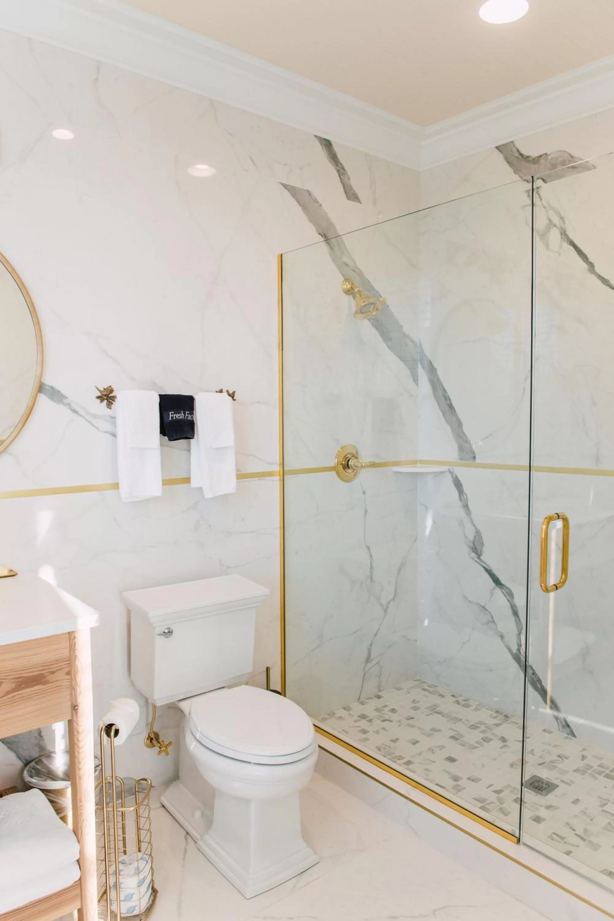 Shower in The Gibson Inn