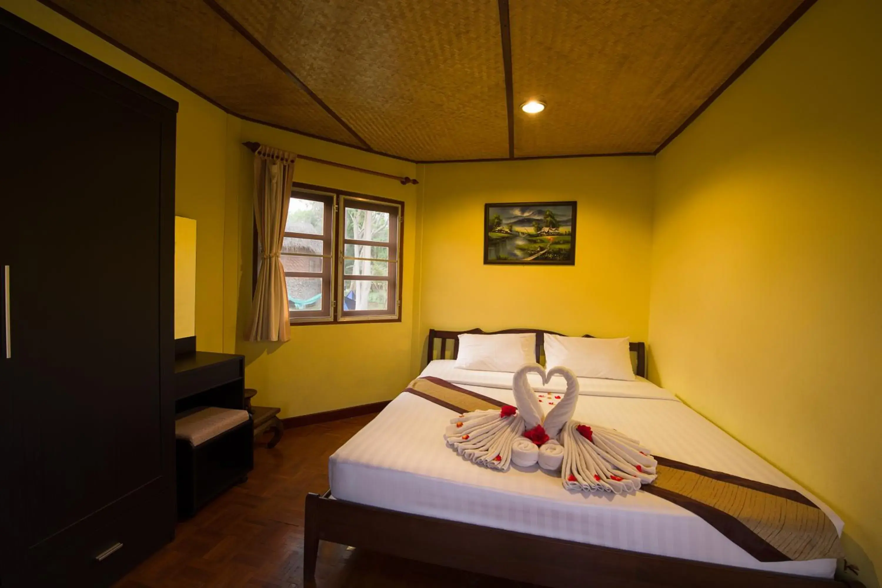 Photo of the whole room, Bed in The Countryside Resort Pai