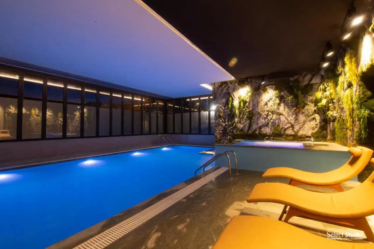 Pool view, Swimming Pool in Hotel Kocibelli POOL & SPA
