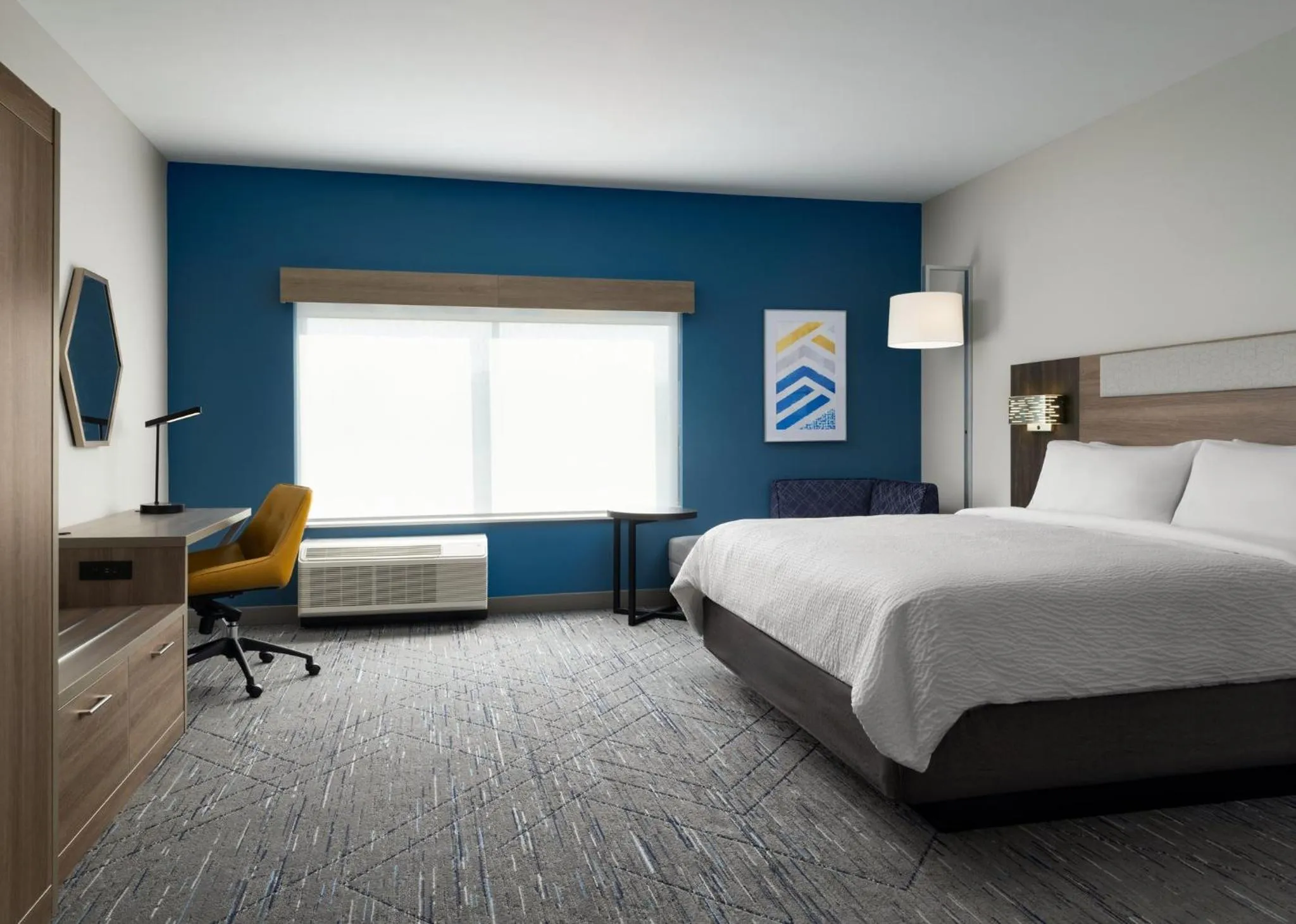 Photo of the whole room, Bed in Holiday Inn Express & Suites Lima by IHG