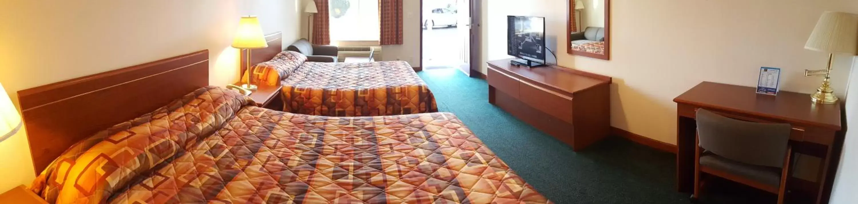 Bedroom, Bed in Express Inn & Suites Eugene
