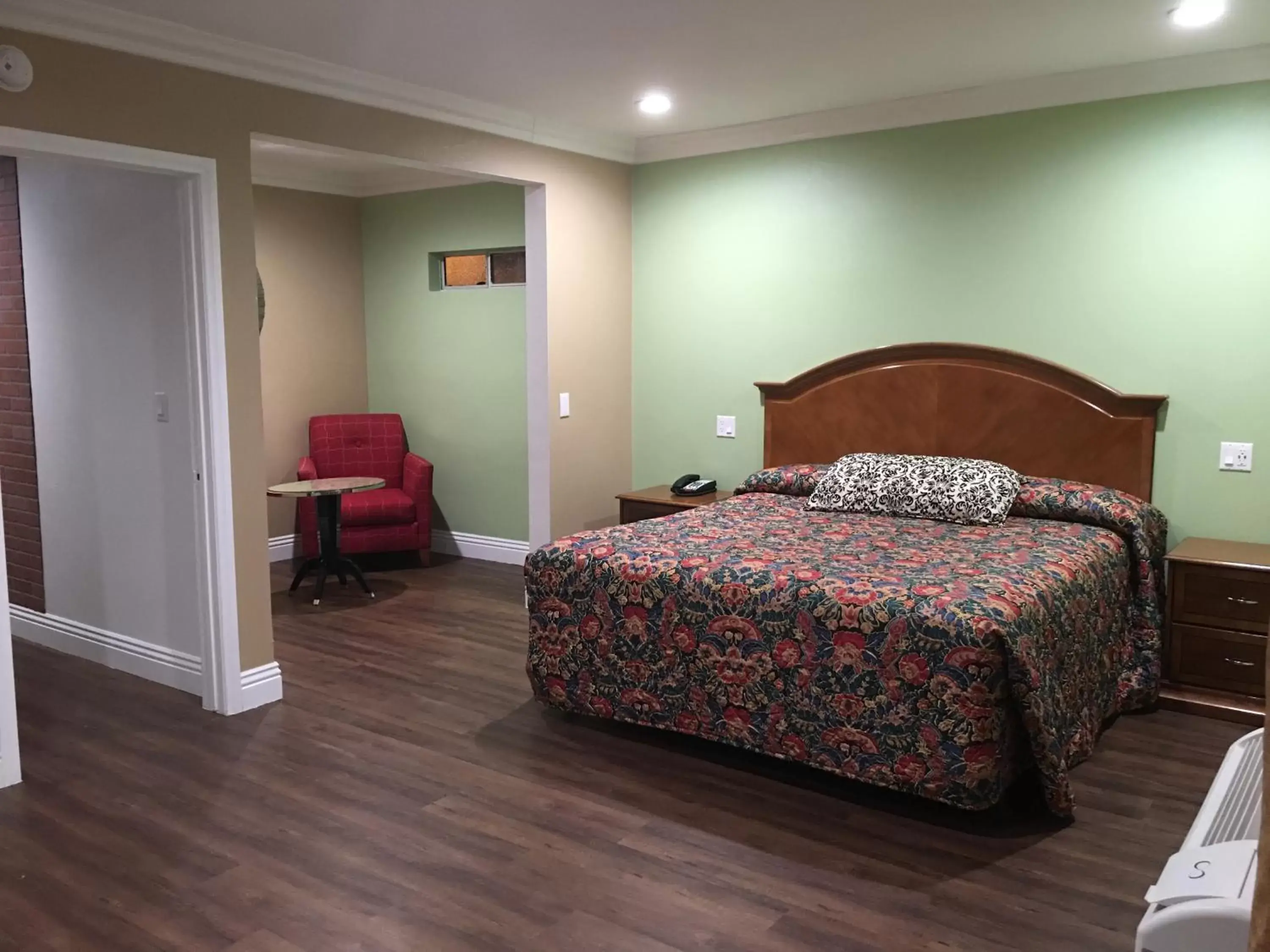 Two-Bedroom Suite - Non-Smoking in American Inn & Suites LAX Airport