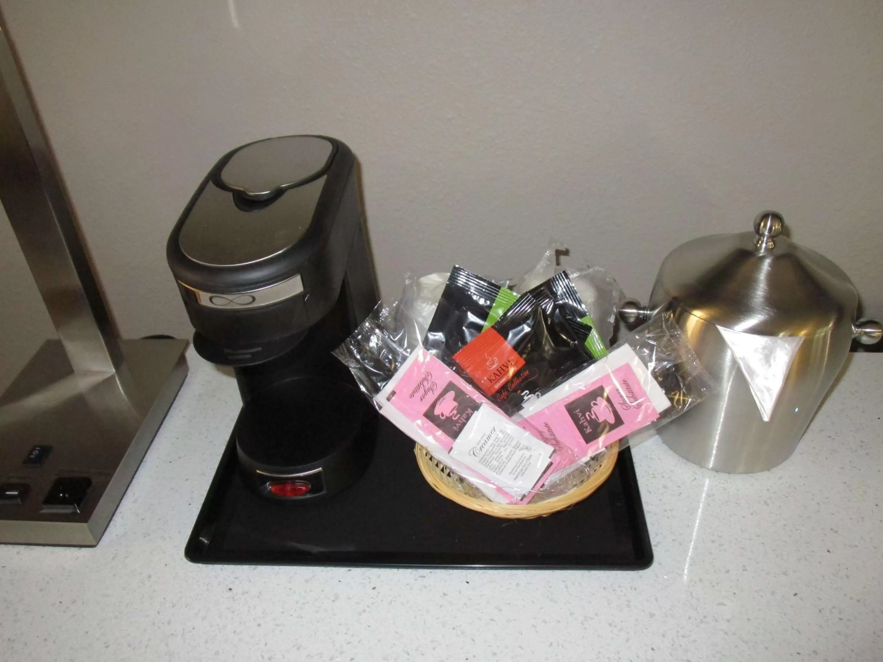 Photo of the whole room in SureStay Plus Hotel by Best Western Point Richmond