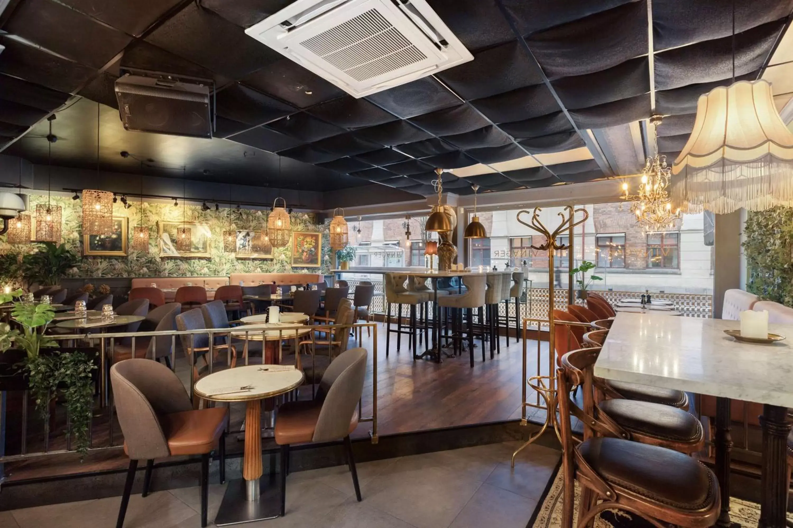 Restaurant/places to eat in Best Western Plaza Hotel Restaurant/places to eat in Best Western Plaza Hotel