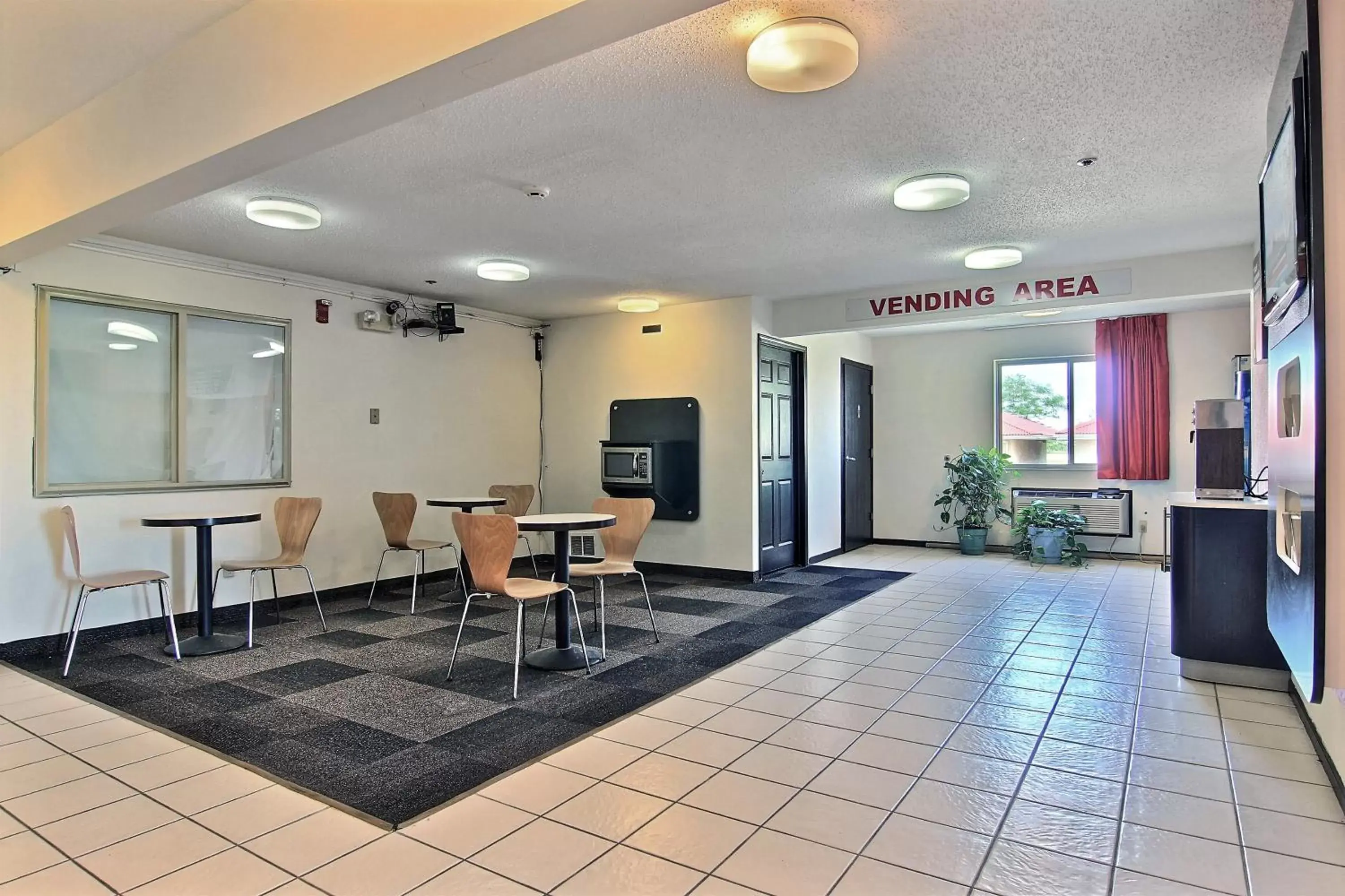Area and facilities in Motel 6-Gilman, IL