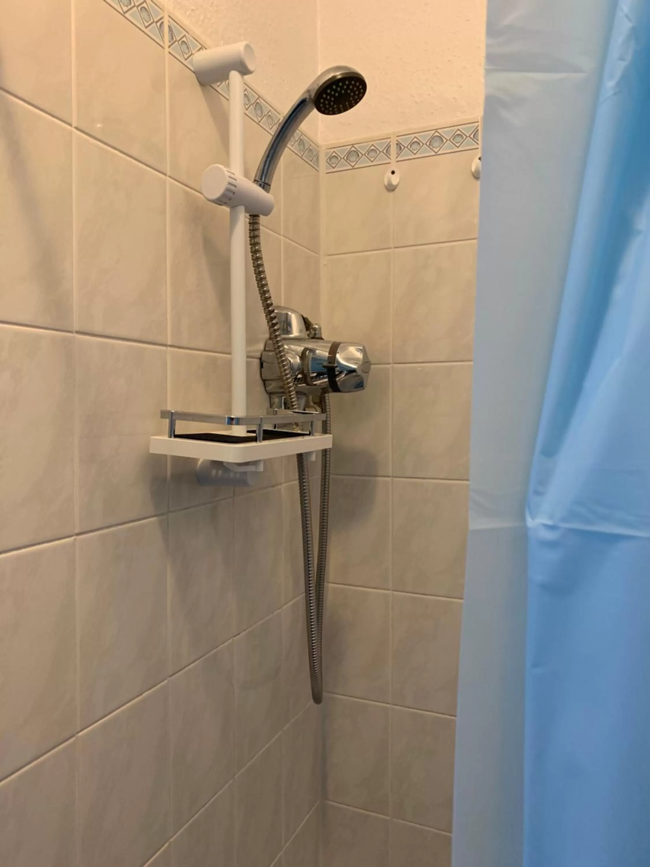 Bathroom in Alondra Hotel