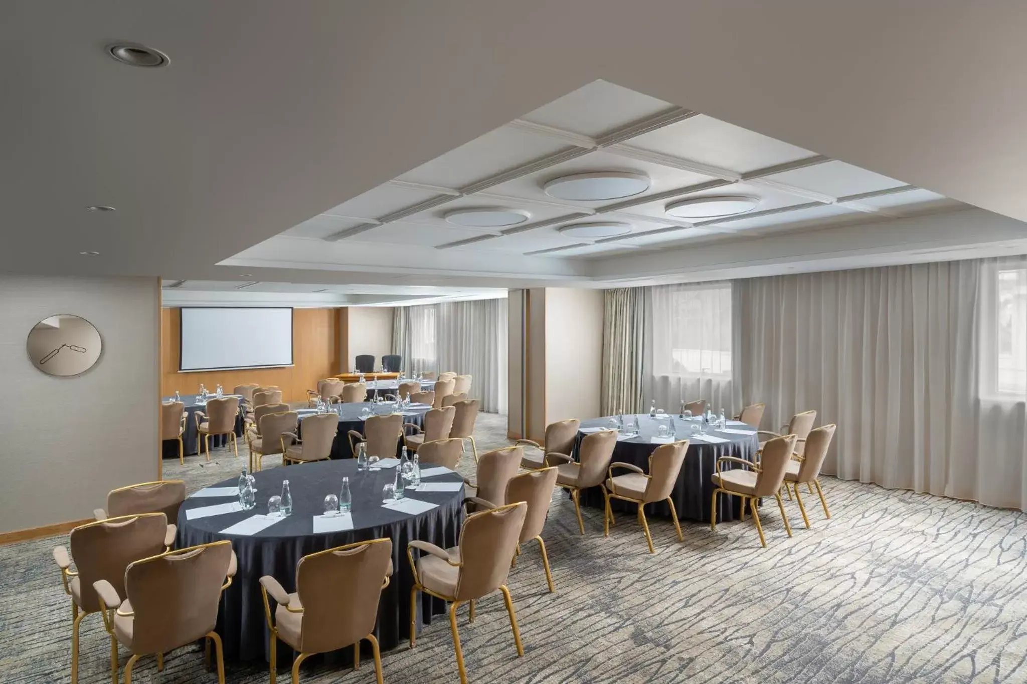 Meeting/conference room, Restaurant/Places to Eat in InterContinental Athenee Palace Bucharest, an IHG Hotel