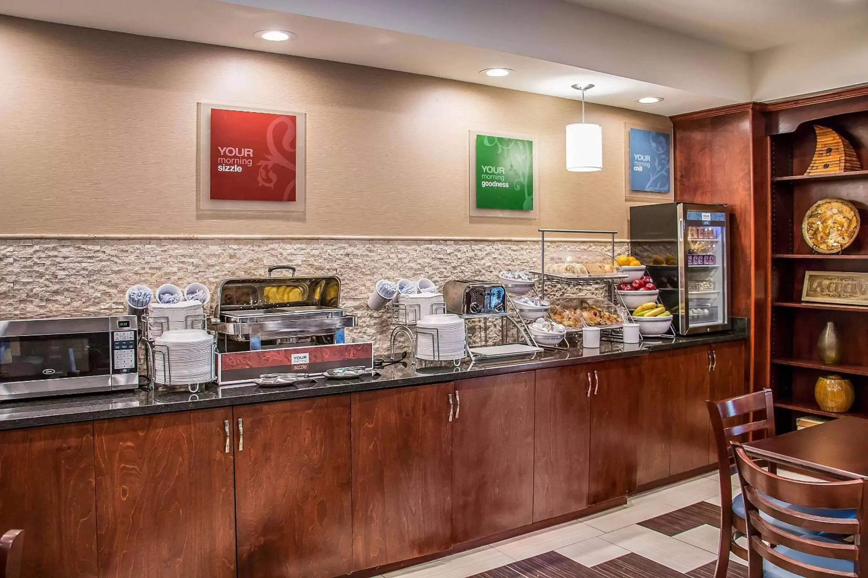 Restaurant/Places to Eat in Comfort Suites Bluffton-Hilton Head Island