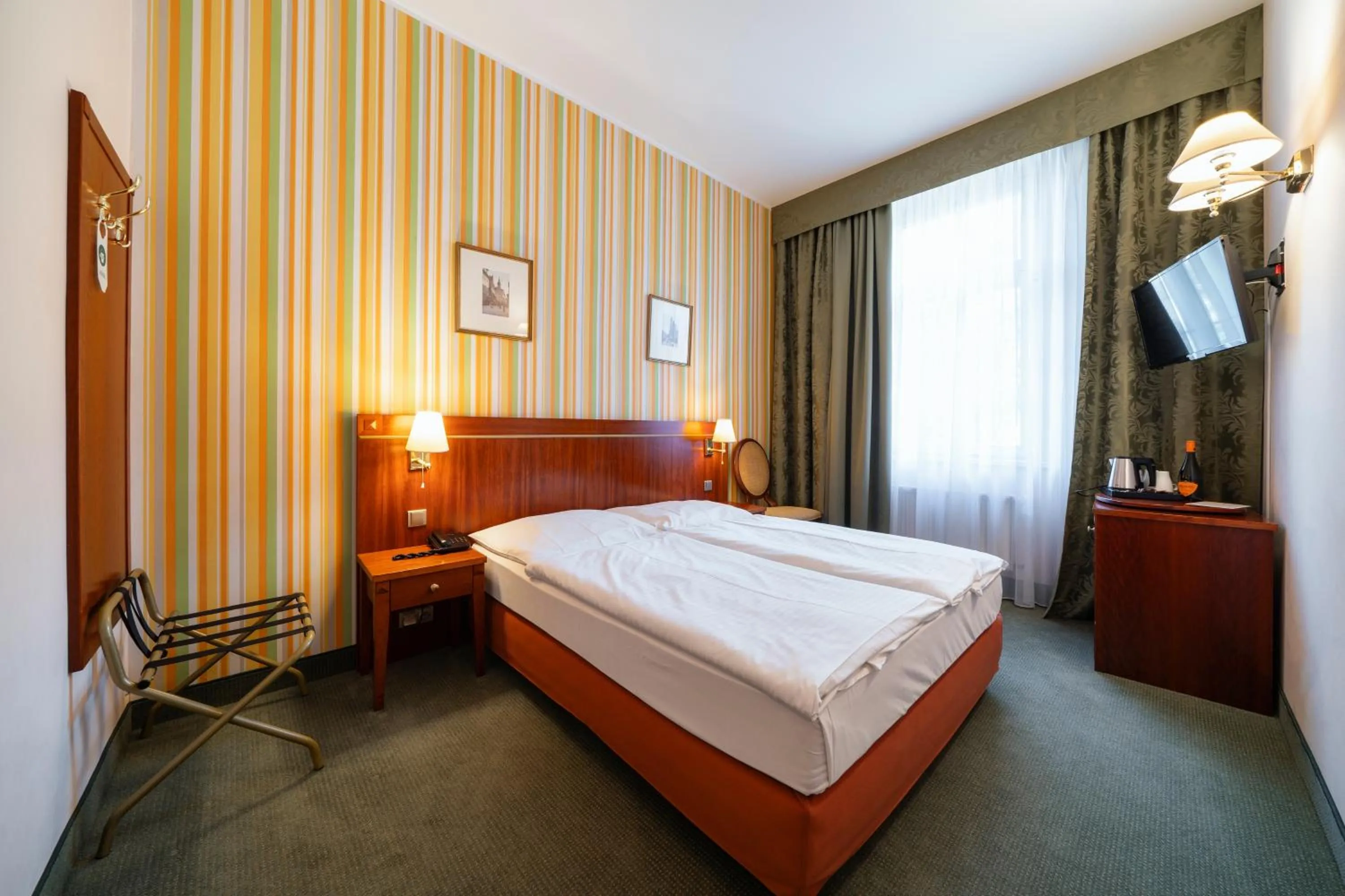 Double Room in Hotel Raffaello Prague
