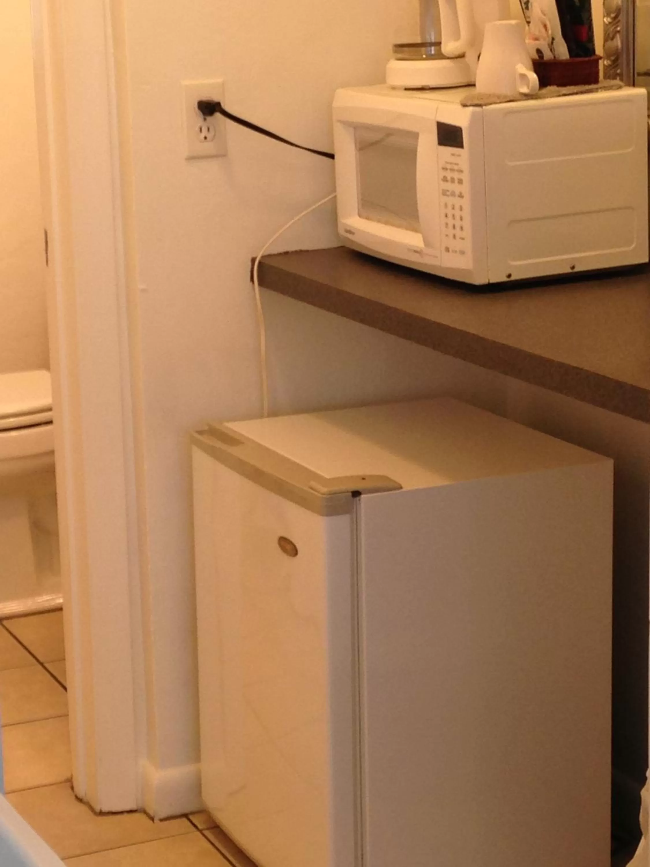 Kitchen or kitchenette, Kitchen/Kitchenette in Cheston House - Clothing Optional All Male Guesthouse