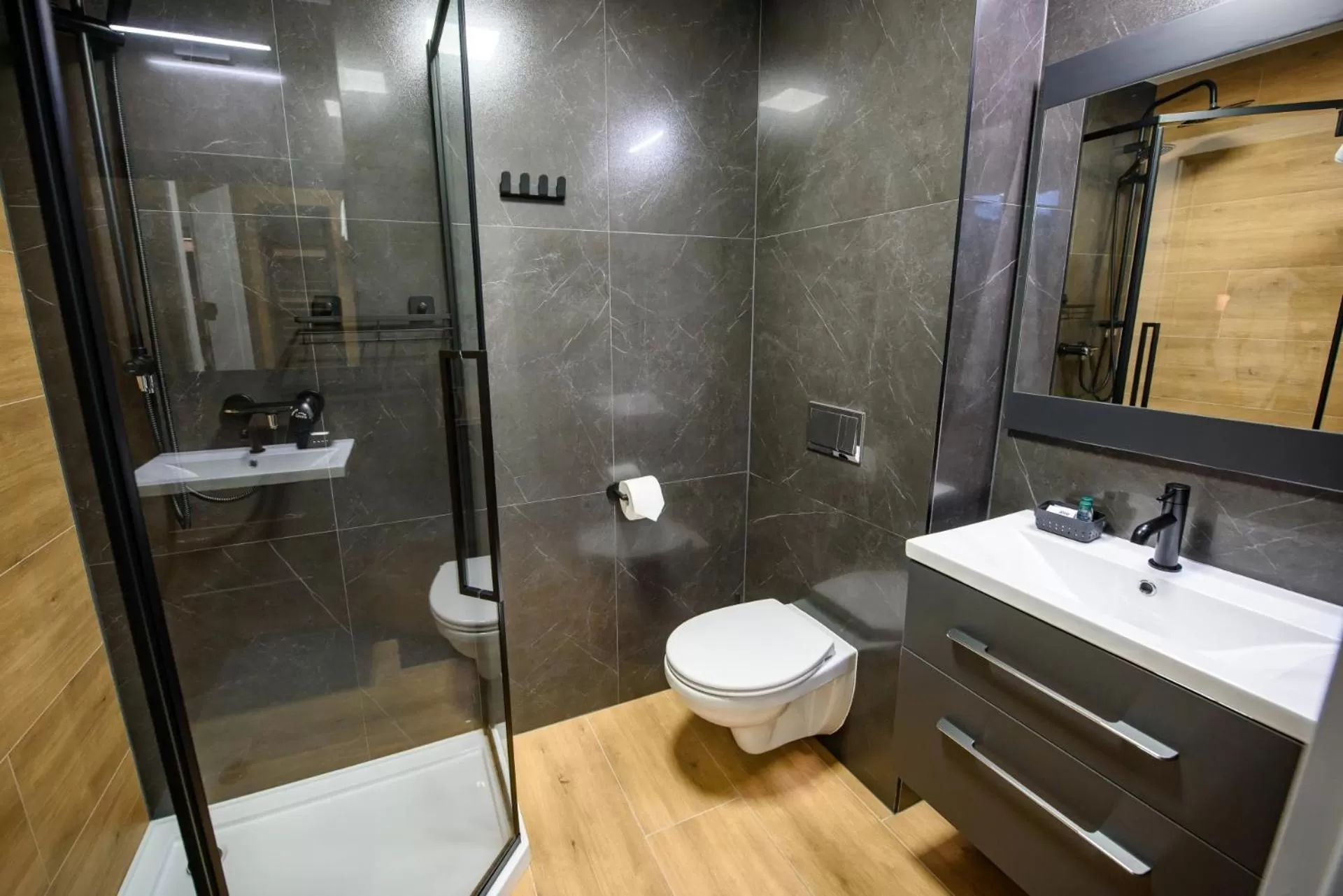 Shower in Wójcik SPA - Krynica Zdrój