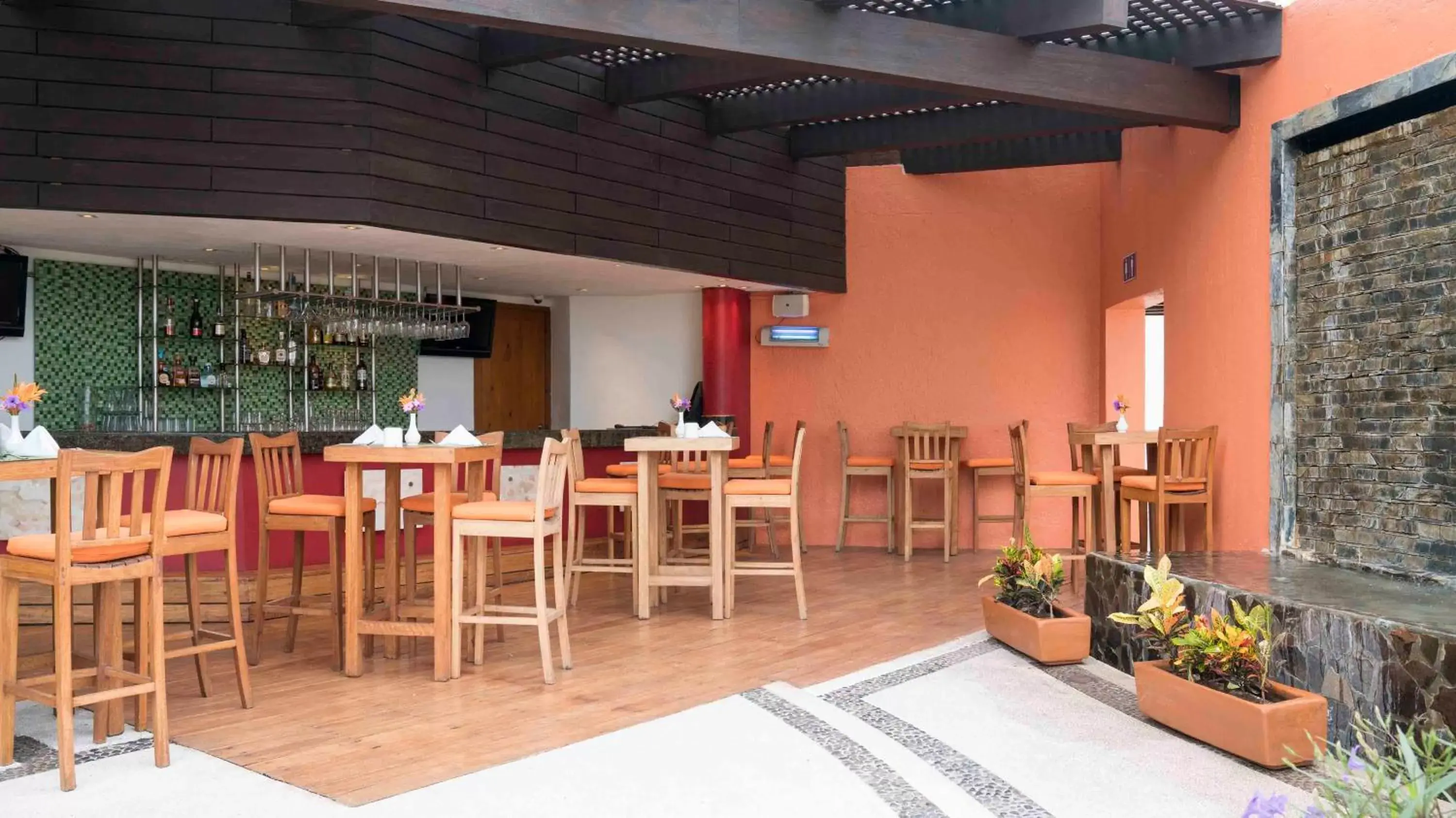 Lounge or bar, Restaurant/Places to Eat in Club Regina Puerto Vallarta