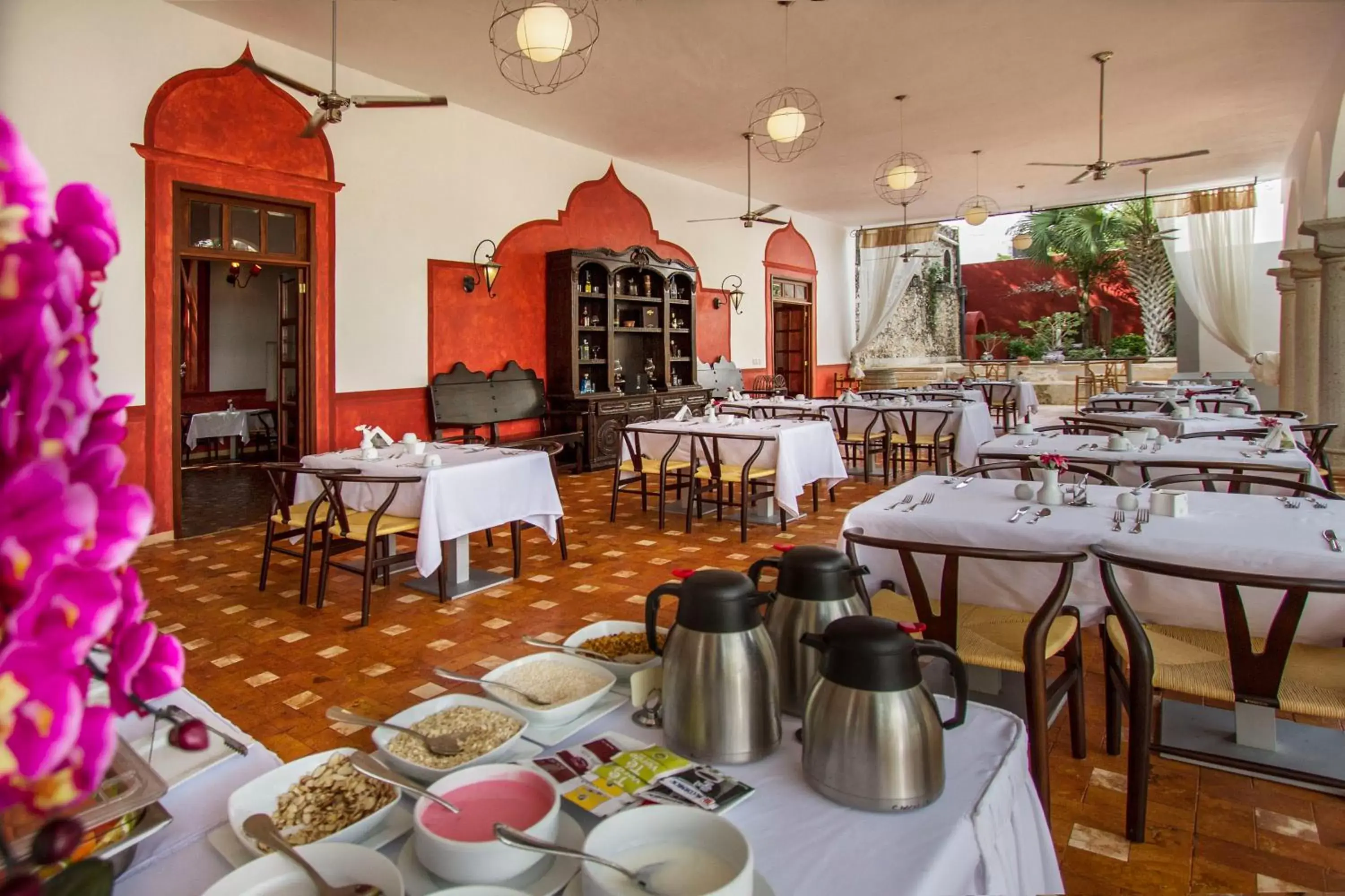 Restaurant/Places to Eat in Hacienda Santa Cruz Merida