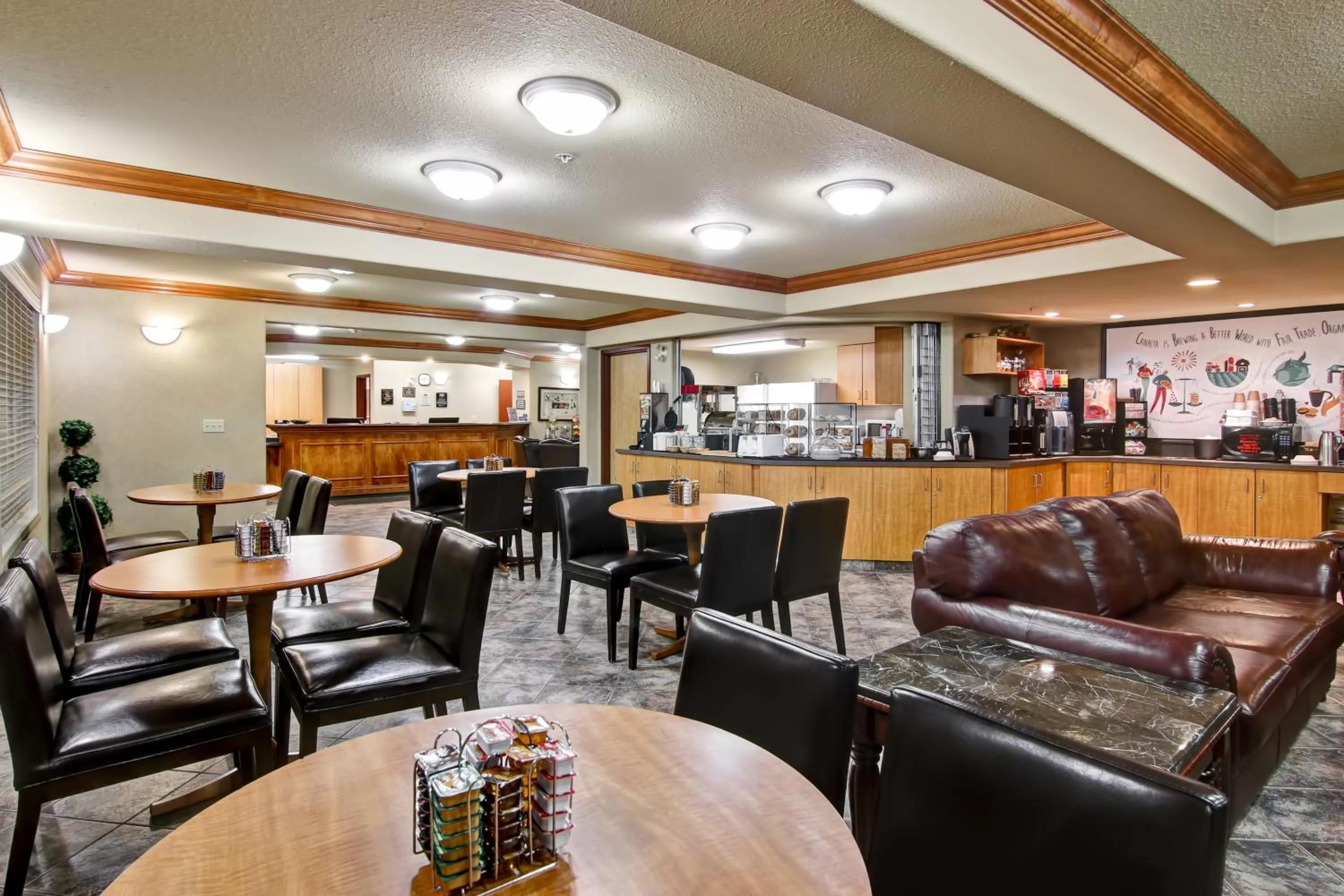 Coffee/tea facilities in Canalta Provost