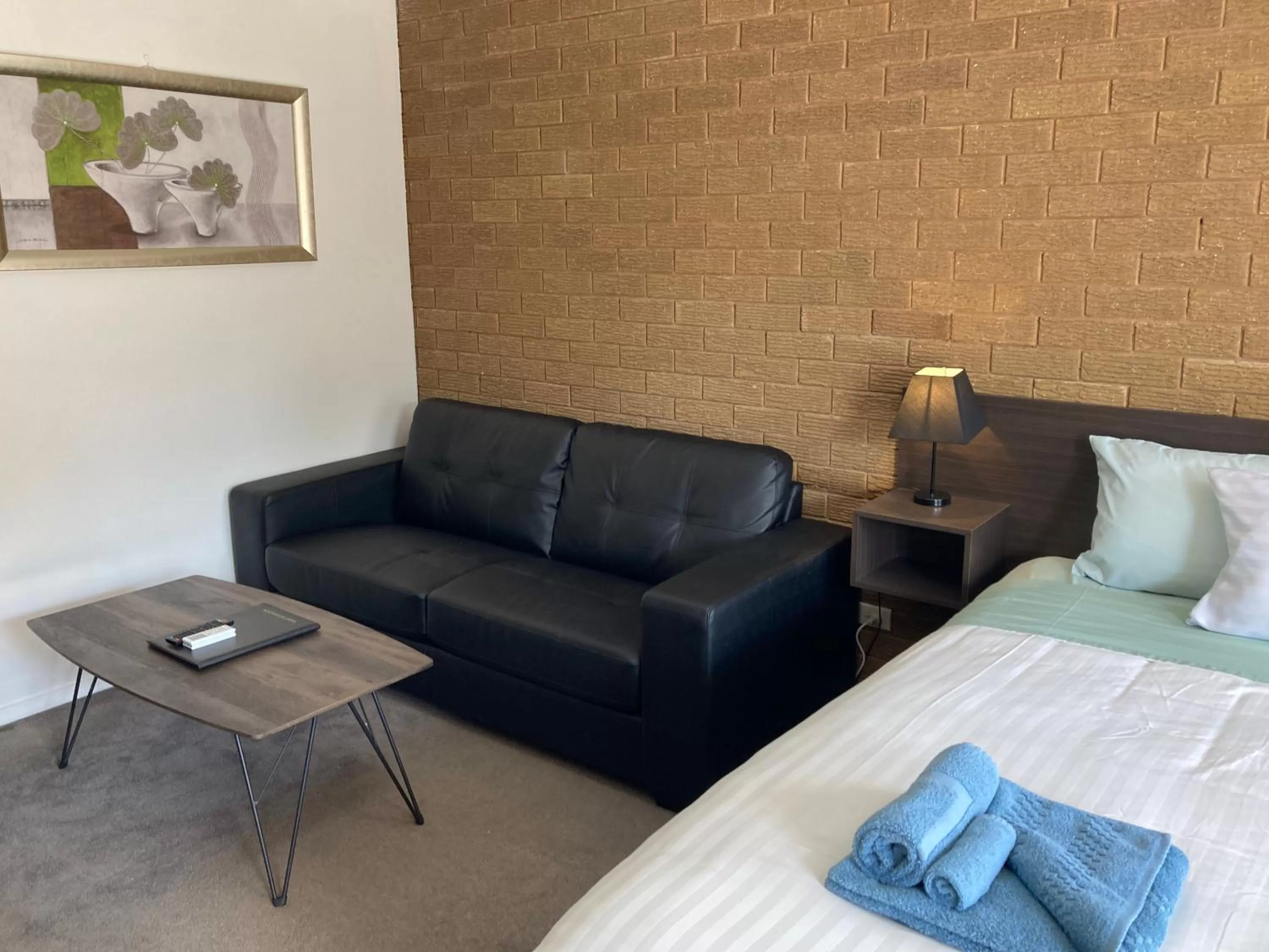 Bed in Camellia Motel