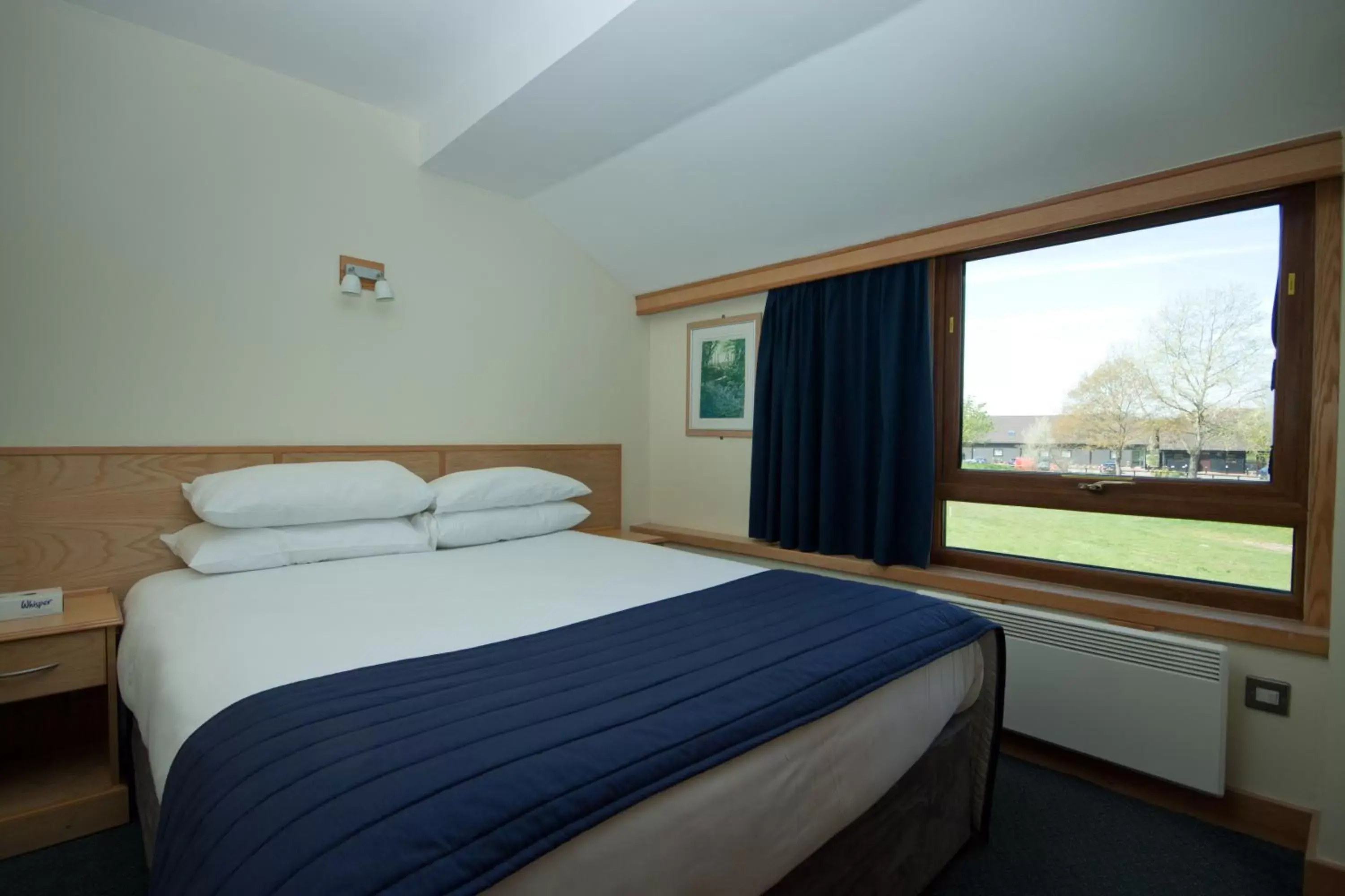 Shower, Bed in Weald of Kent Golf Course and Hotel