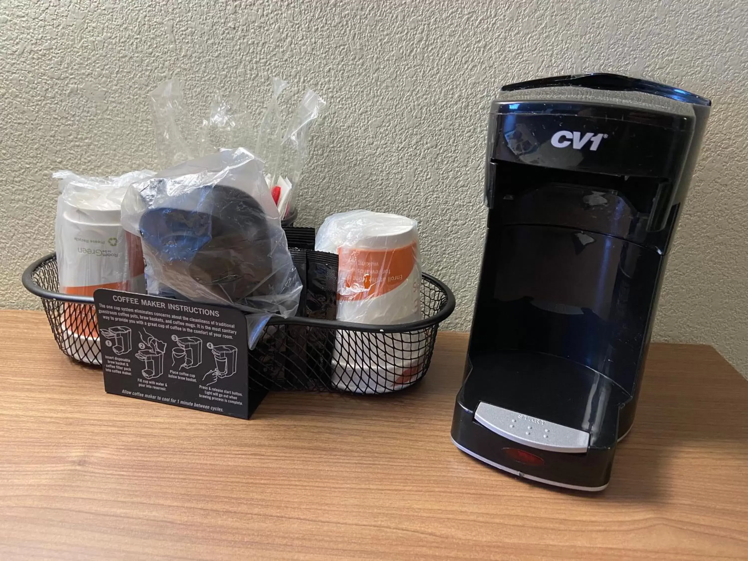 Coffee/tea facilities in Clarion Inn Harpers Ferry-Charles Town