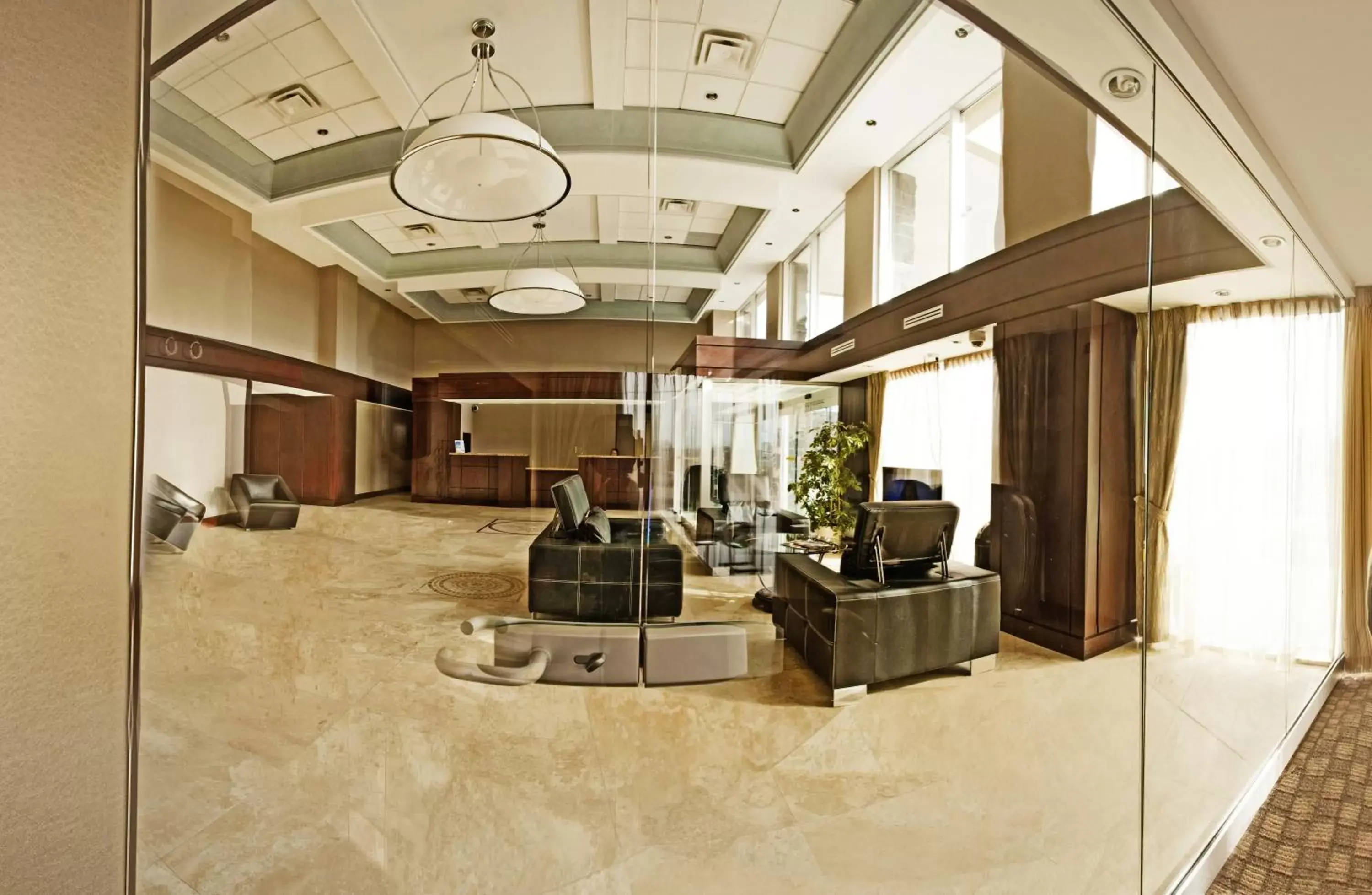Day, Lobby/Reception in Comfort Inn & Conference Centre Toronto Airport