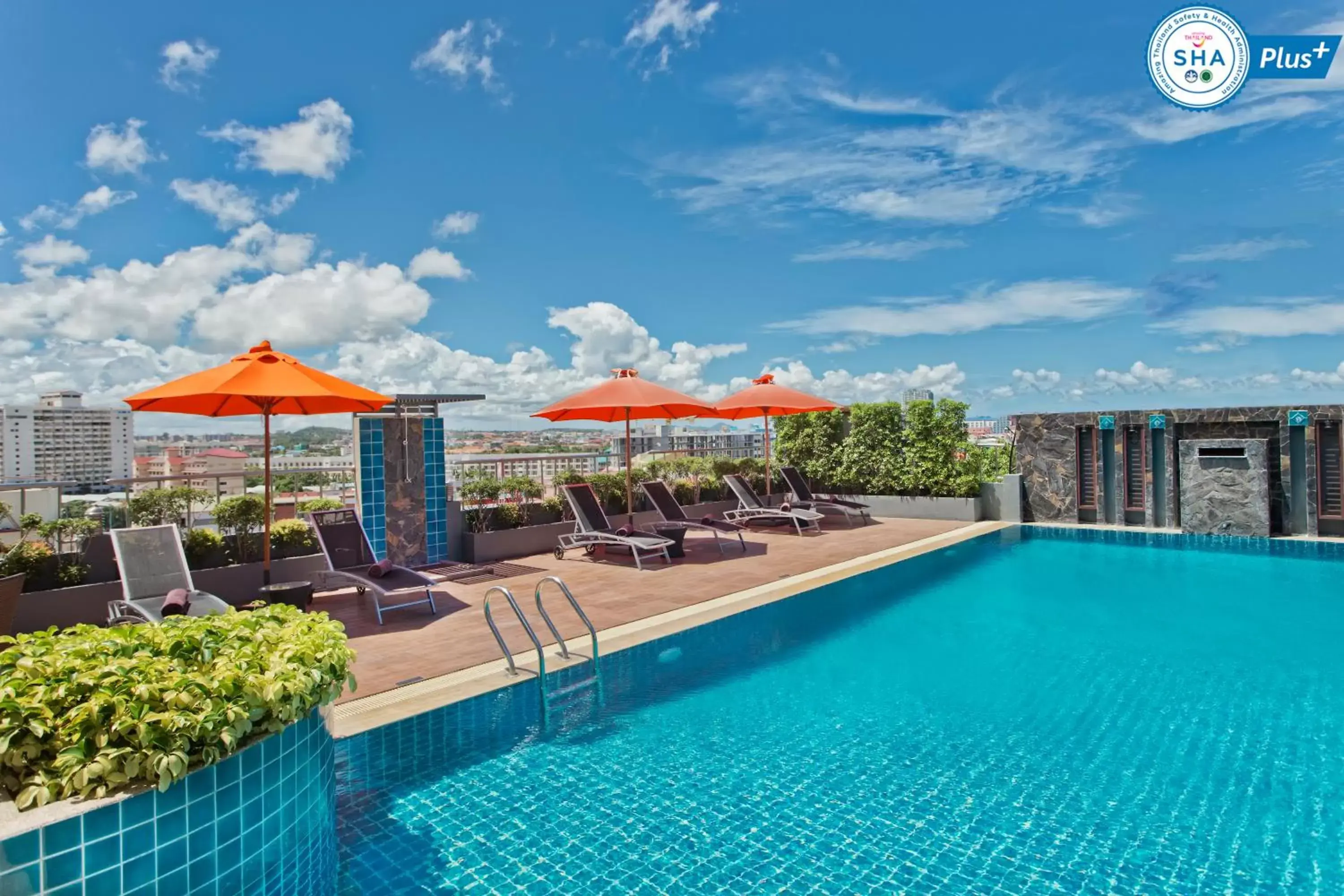 Swimming Pool in Adelphi Pattaya - SHA Extra Plus