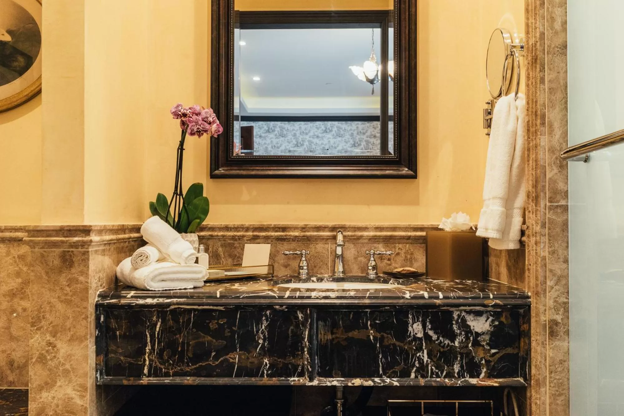 Neighbourgood Sutter Mansion