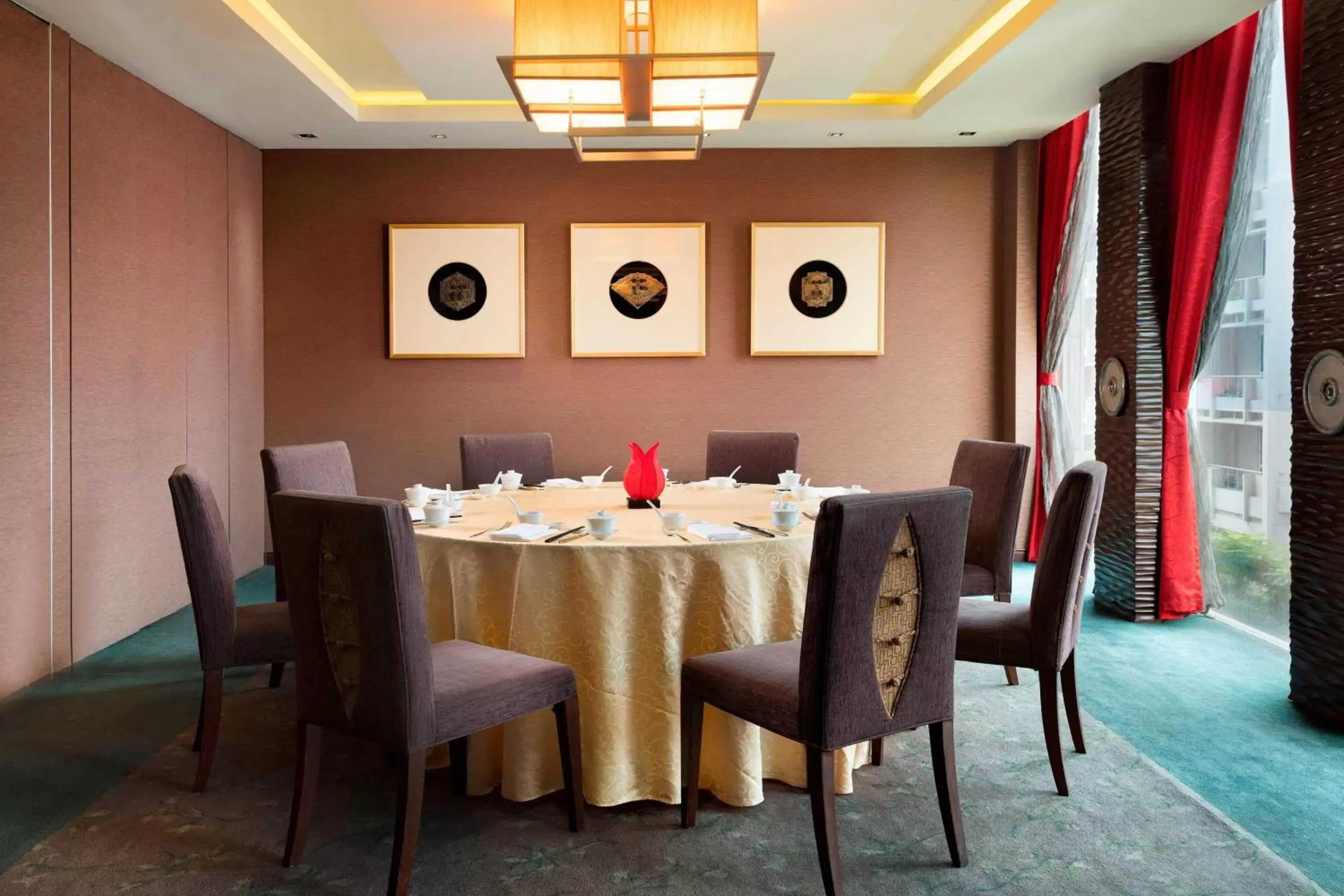 Restaurant/Places to Eat in Sheraton Saigon Hotel & Towers