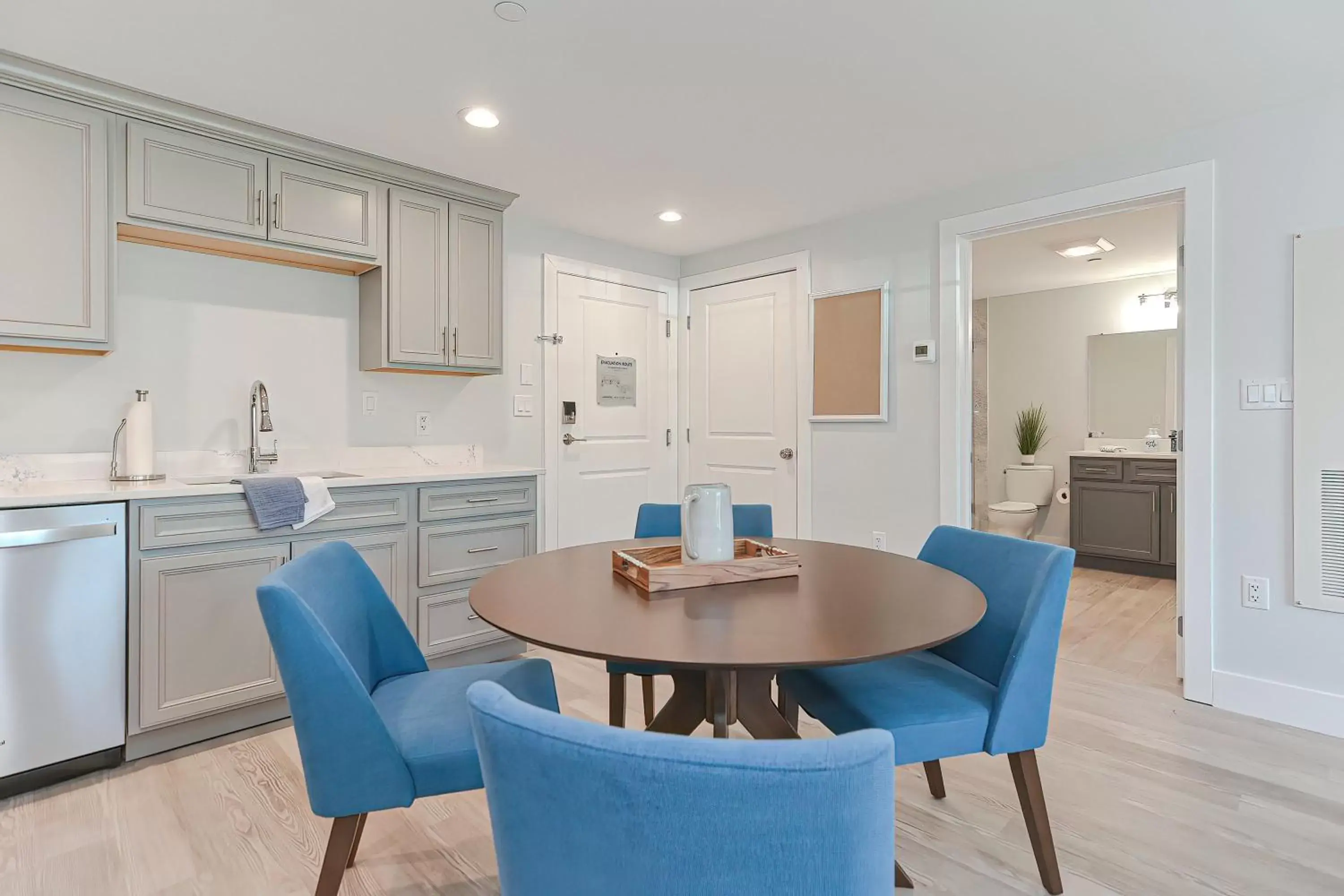 Dining Area in Harbourtown Suites on Plymouth Harbor