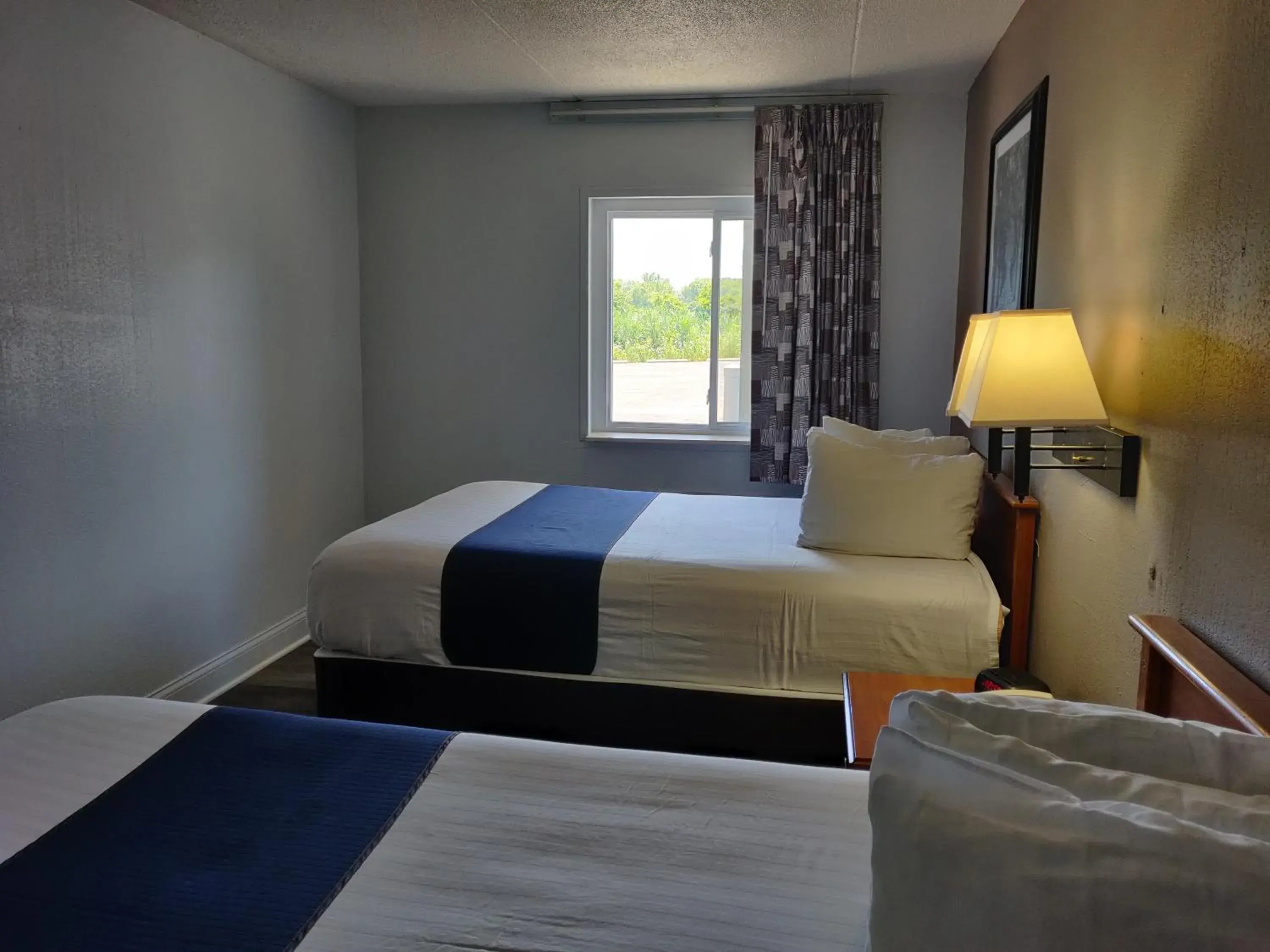 Bedroom, Bed in Cedar Cove