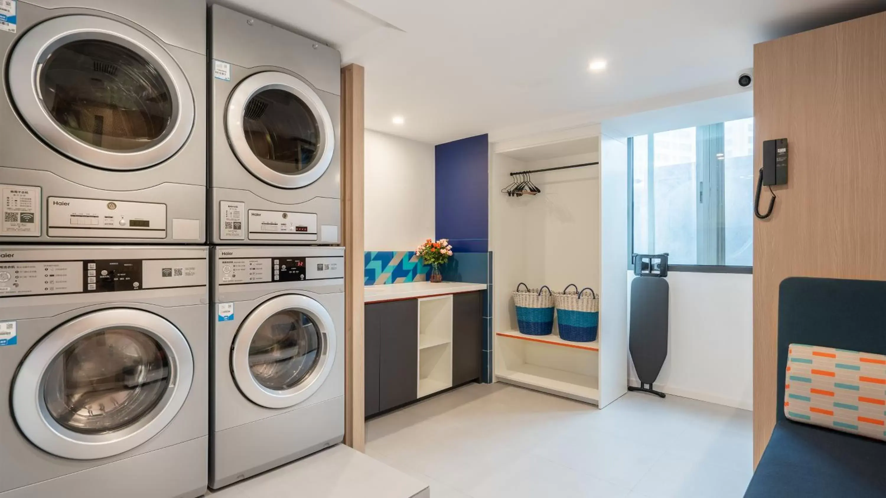 laundry, Kitchen/Kitchenette in Holiday Inn Express Qingdao City Center, an IHG Hotel