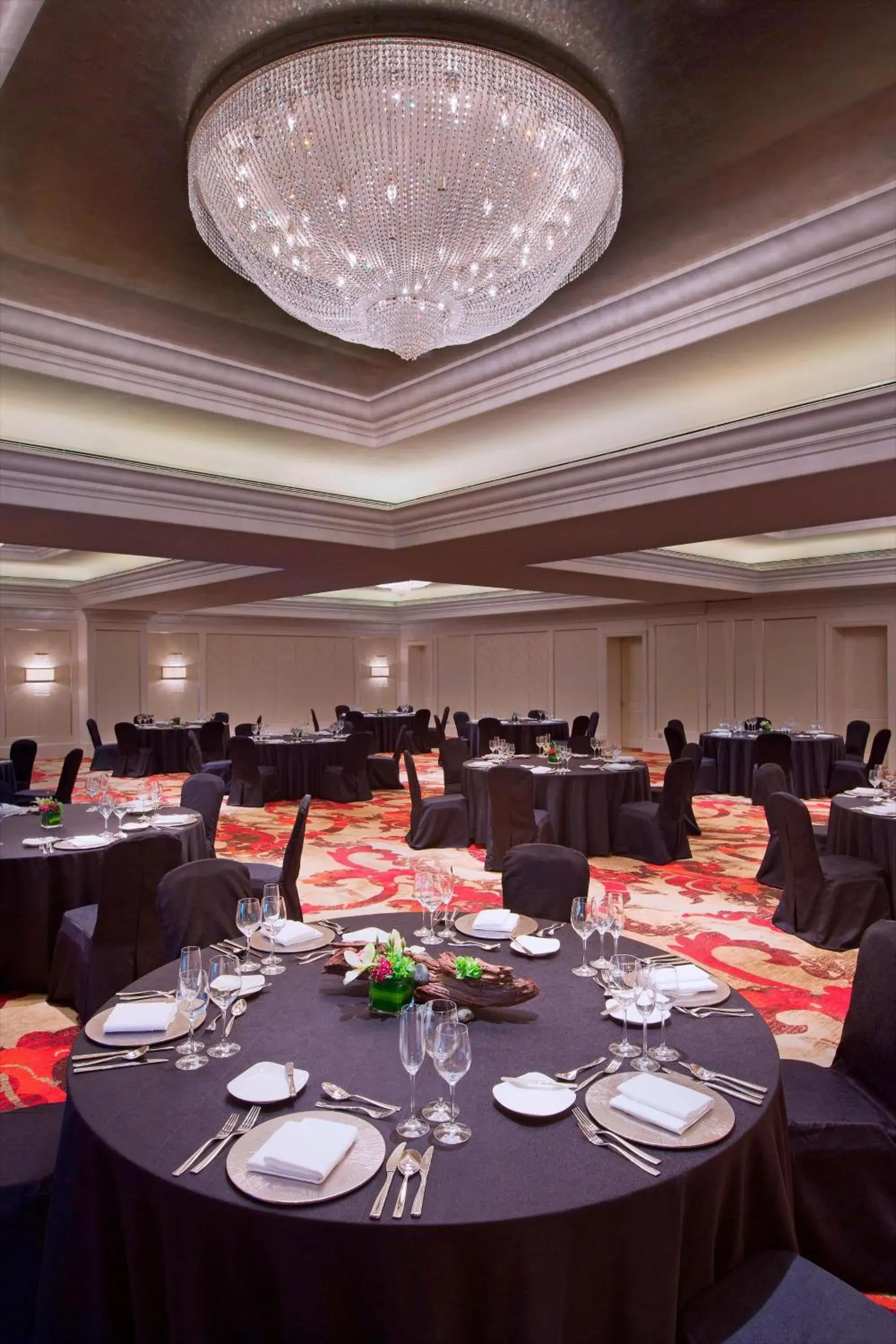 Meeting/conference room, Restaurant/Places to Eat in Sheraton Fuzhou Hotel