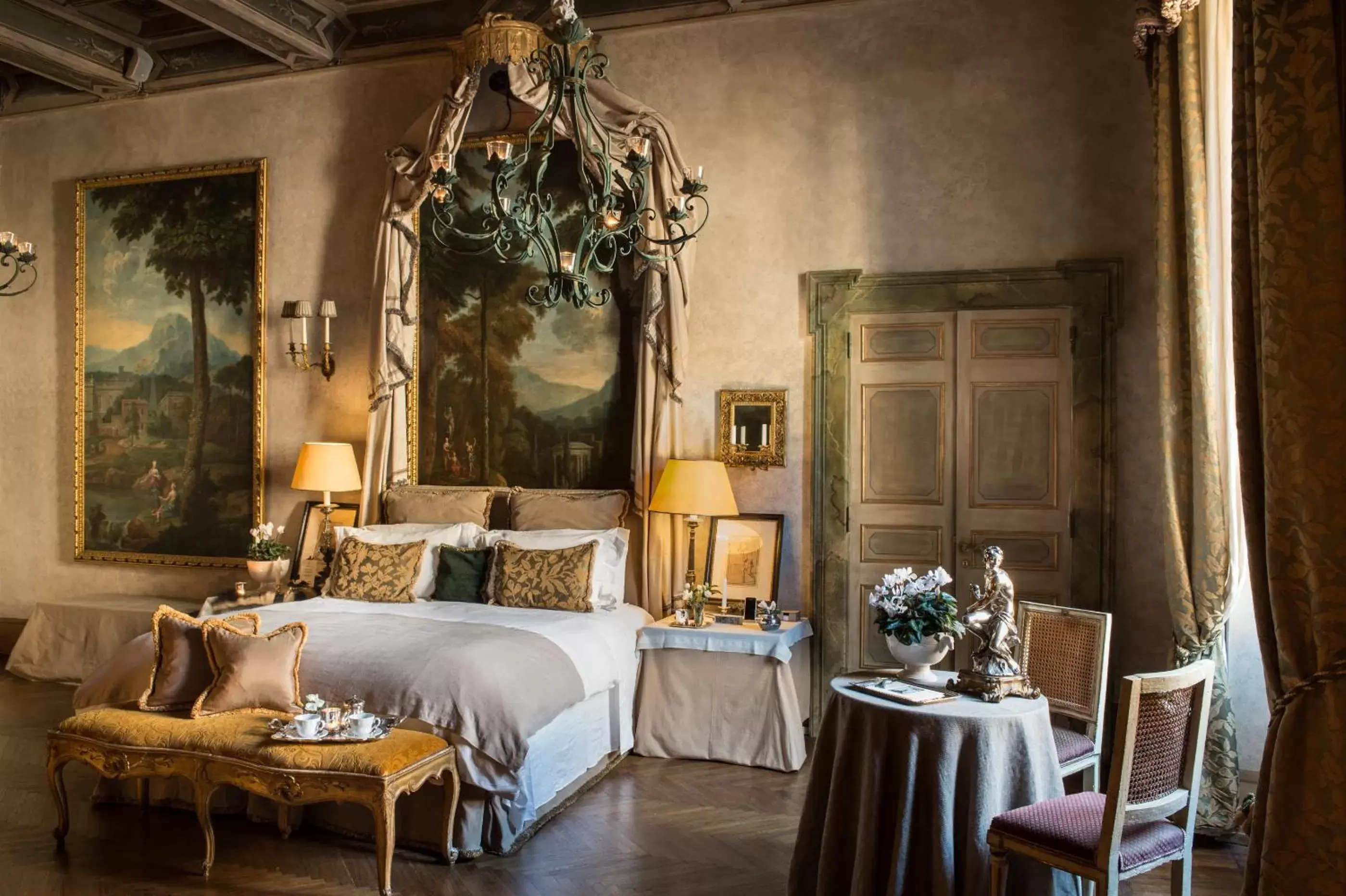 Bedroom, Bed in Residenza Napoleone III