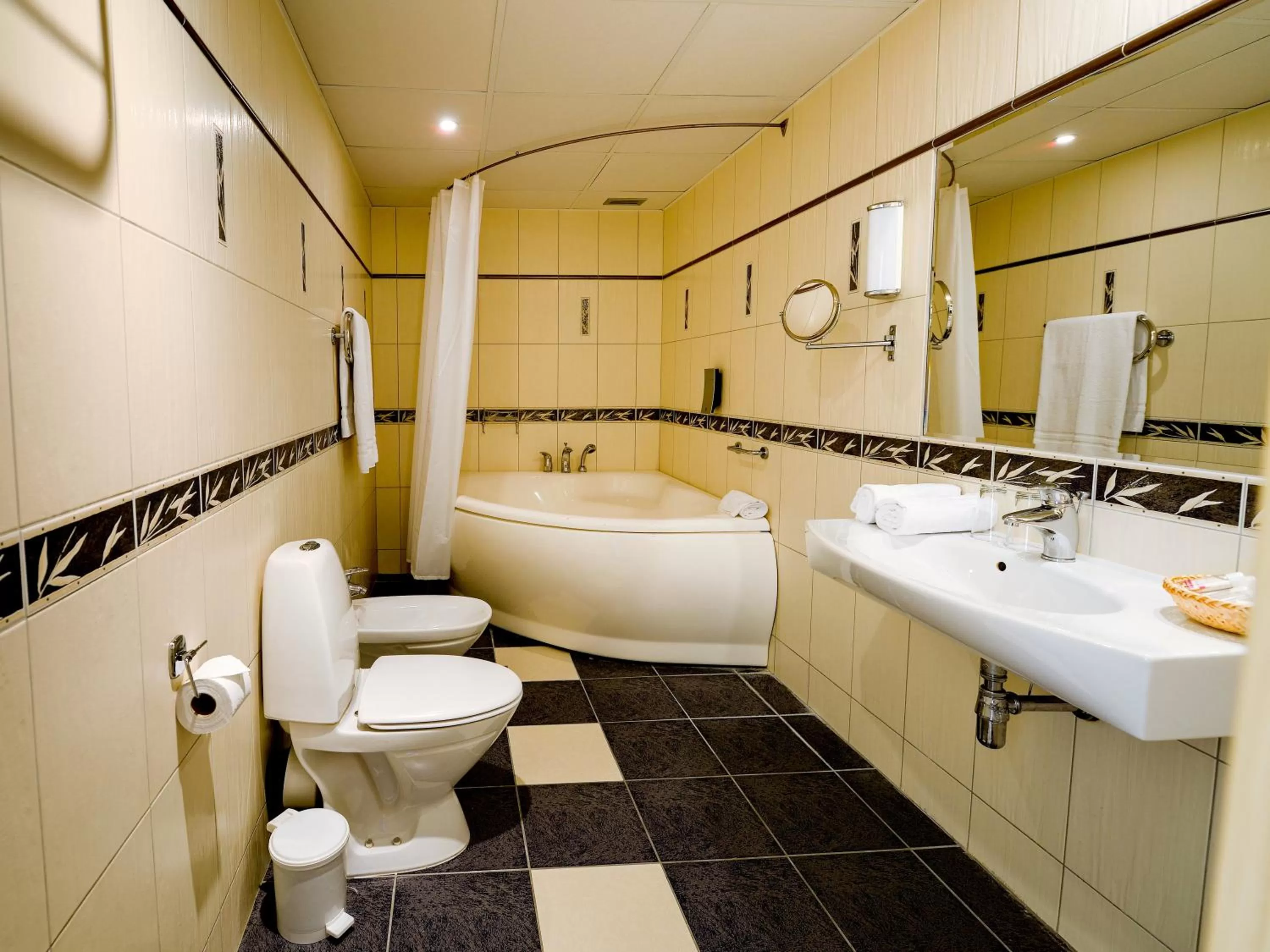 Shower in Hotel Tigra