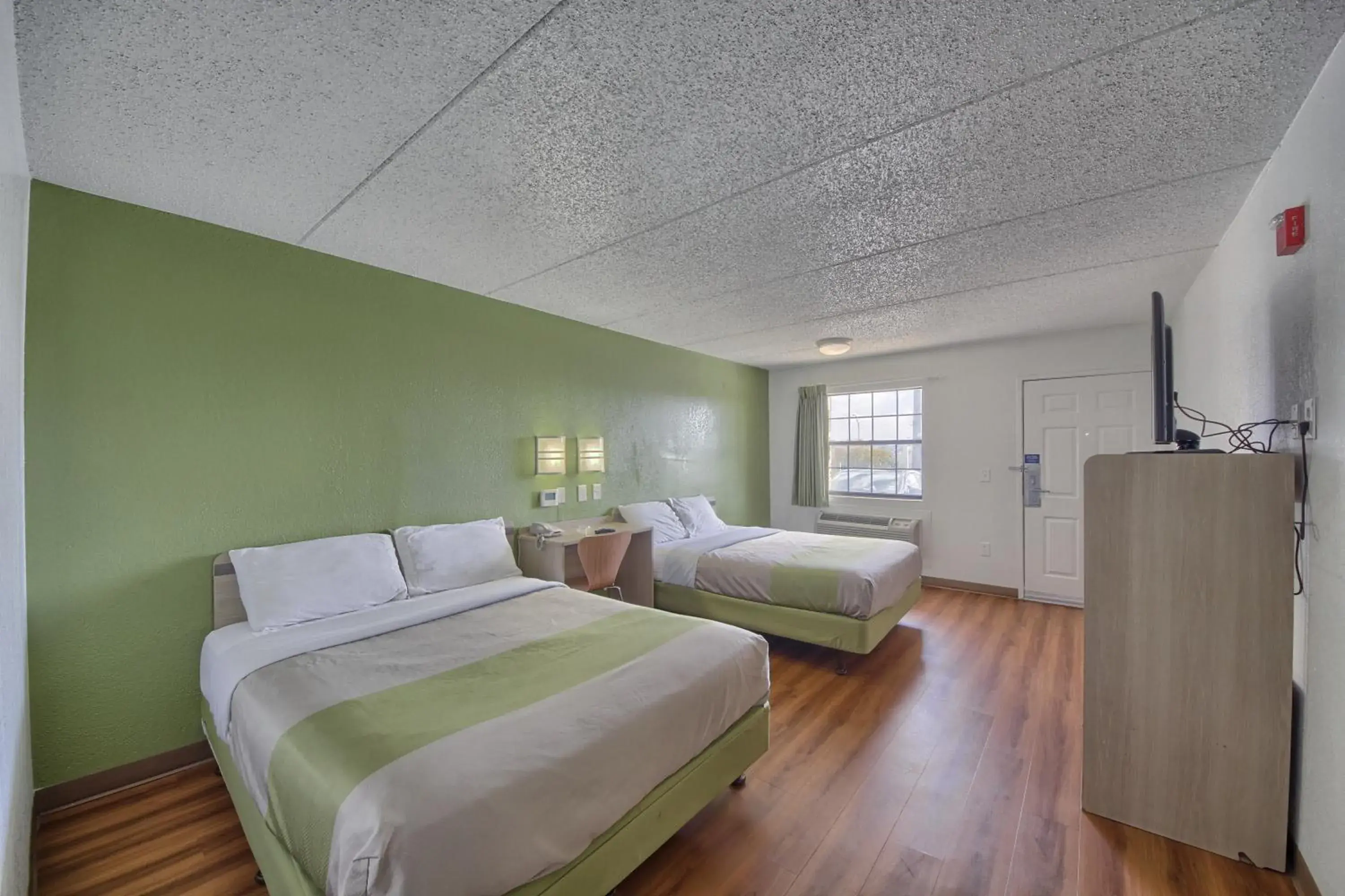 Bedroom in Motel 6-San Antonio, TX - Northwest Medical Center