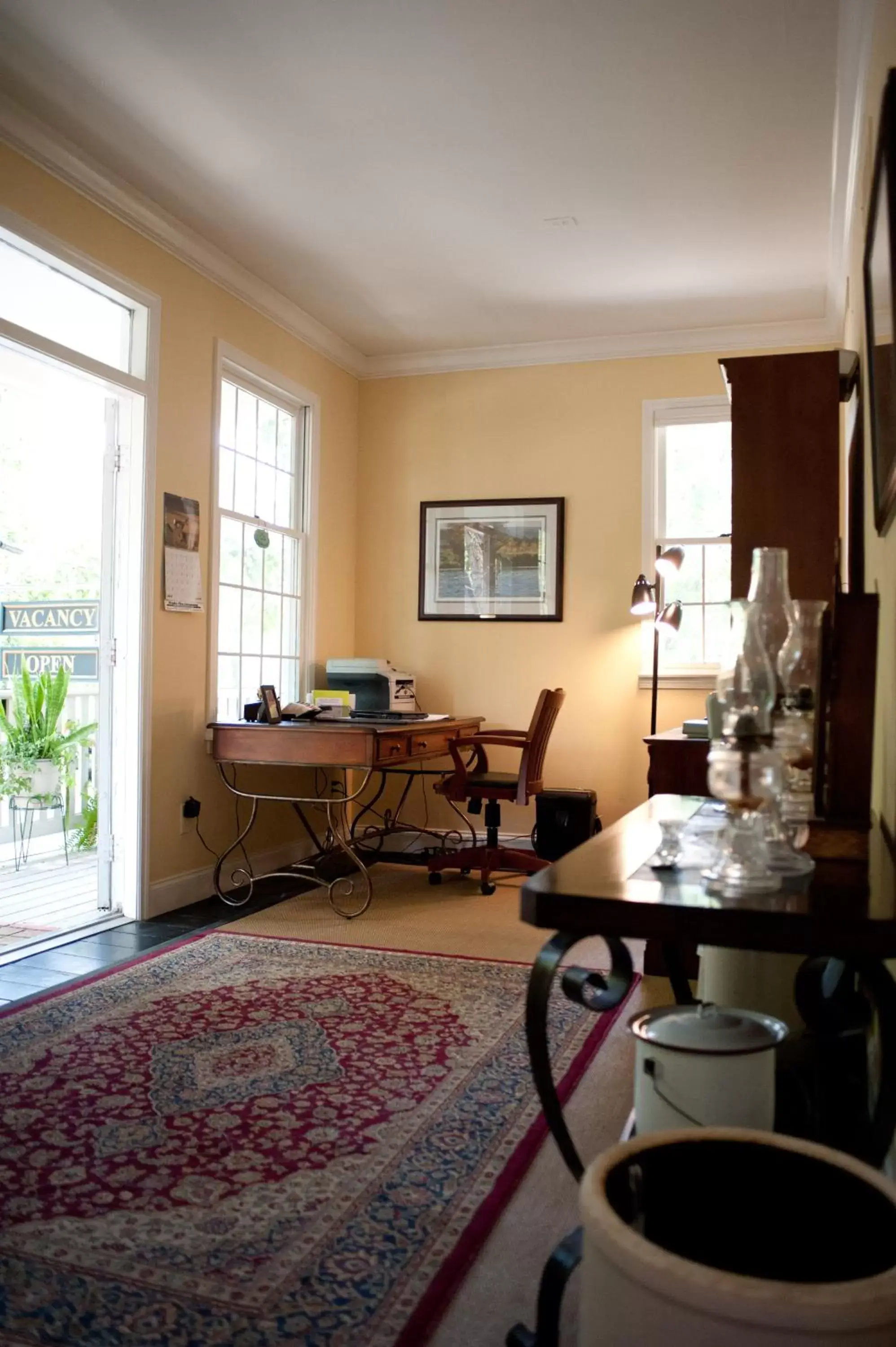 Lobby or reception, Dining Area in Green Tree Inn