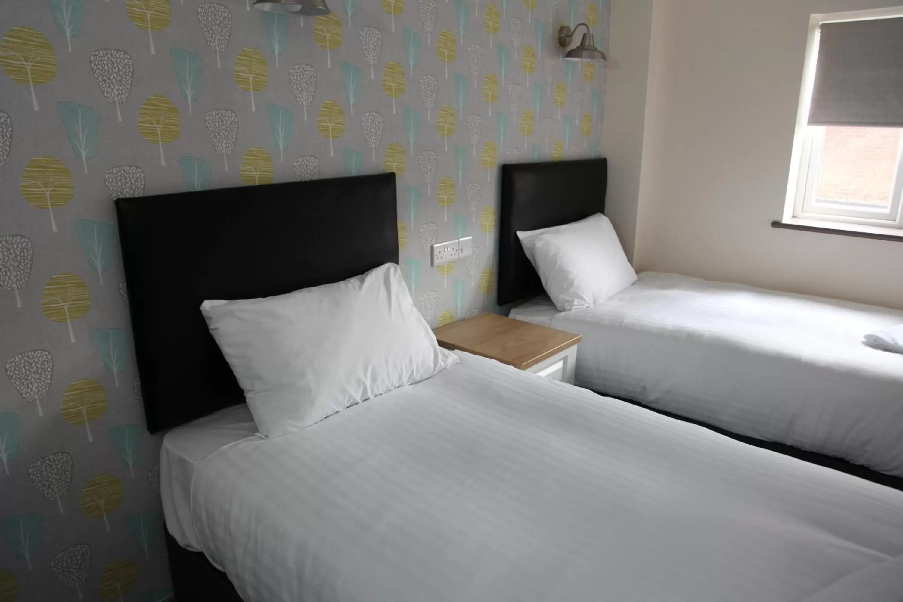 Standard Twin Room in Liberal House Tamworth Standard Twin Room in Liberal House Tamworth