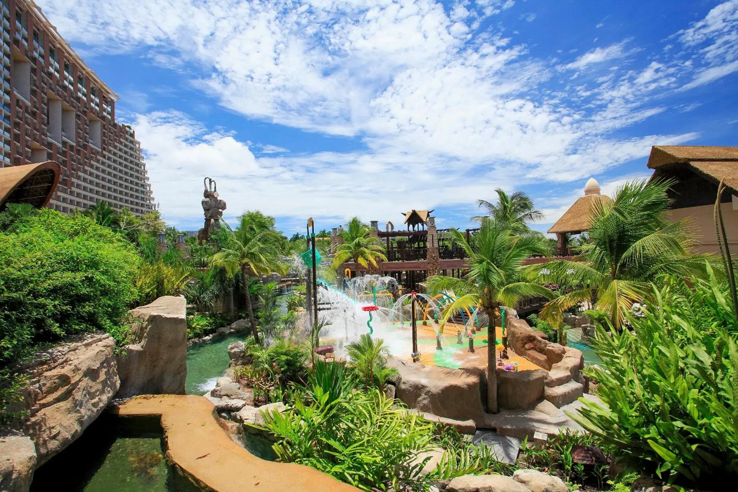 Swimming pool, Pool View in Centara Grand Mirage Beach Resort Pattaya - SHA Extra Plus