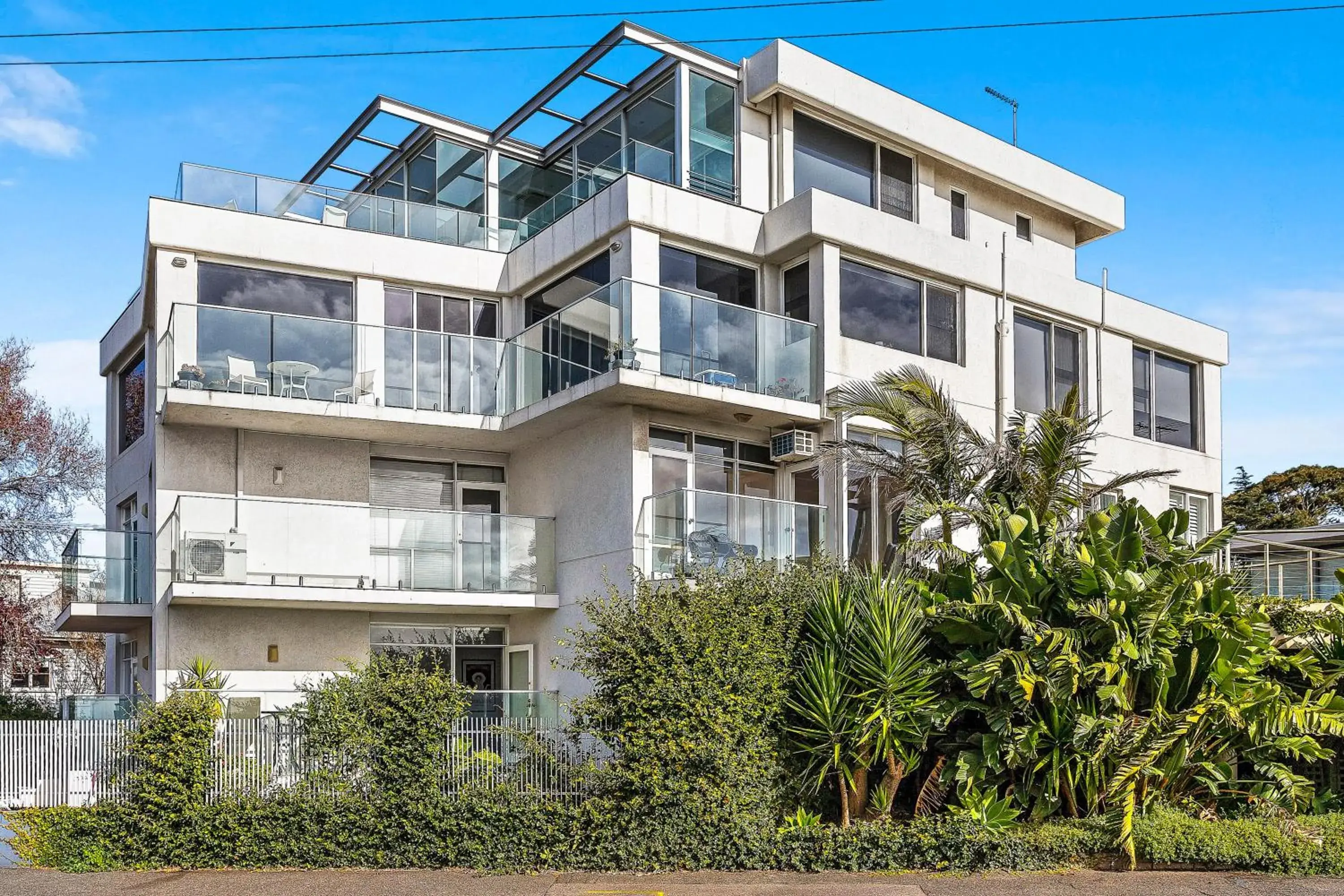 Property Building in Captains Retreat Apartments and Cottages