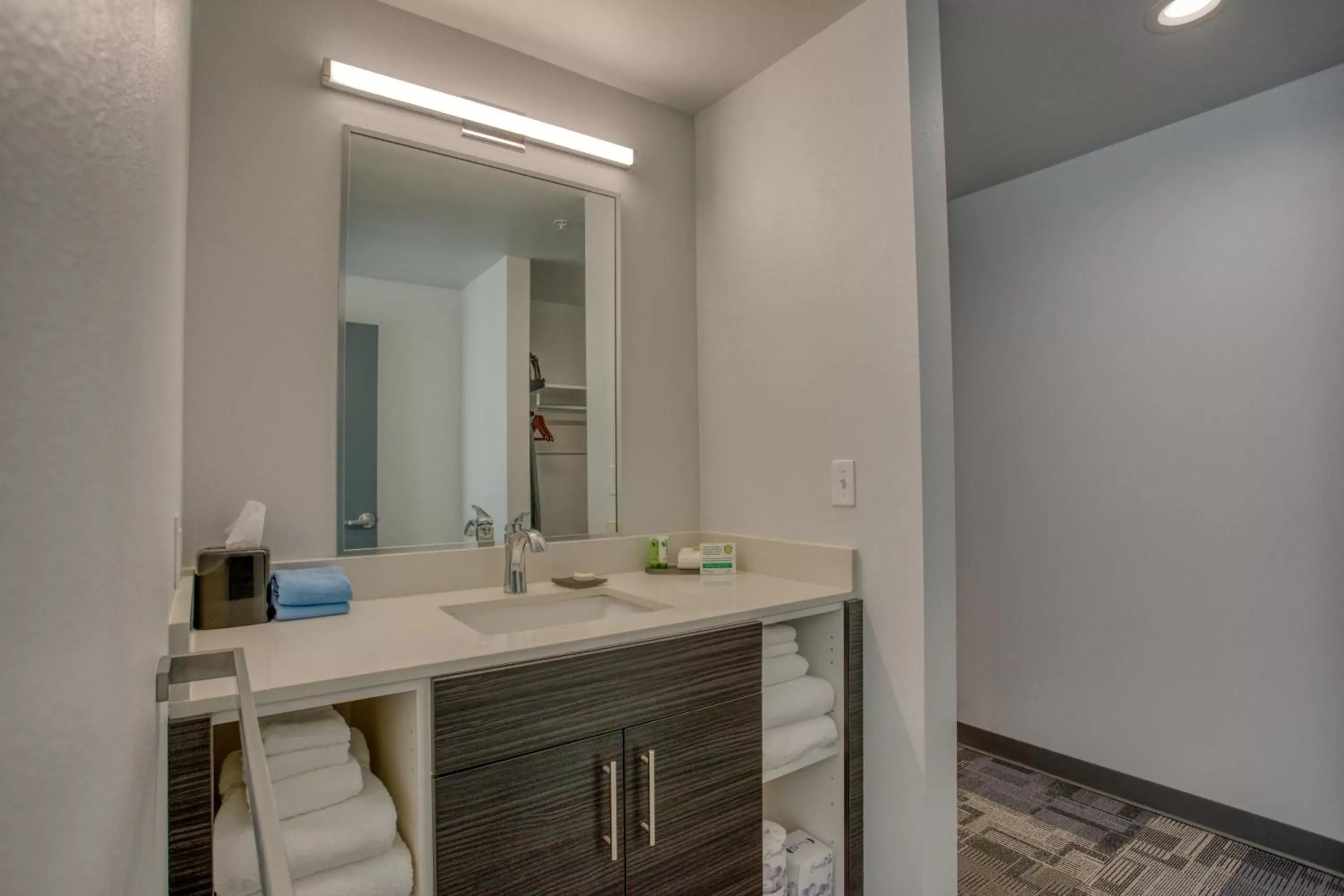 Breakfast in Post Time Inn Breakfast in Post Time Inn