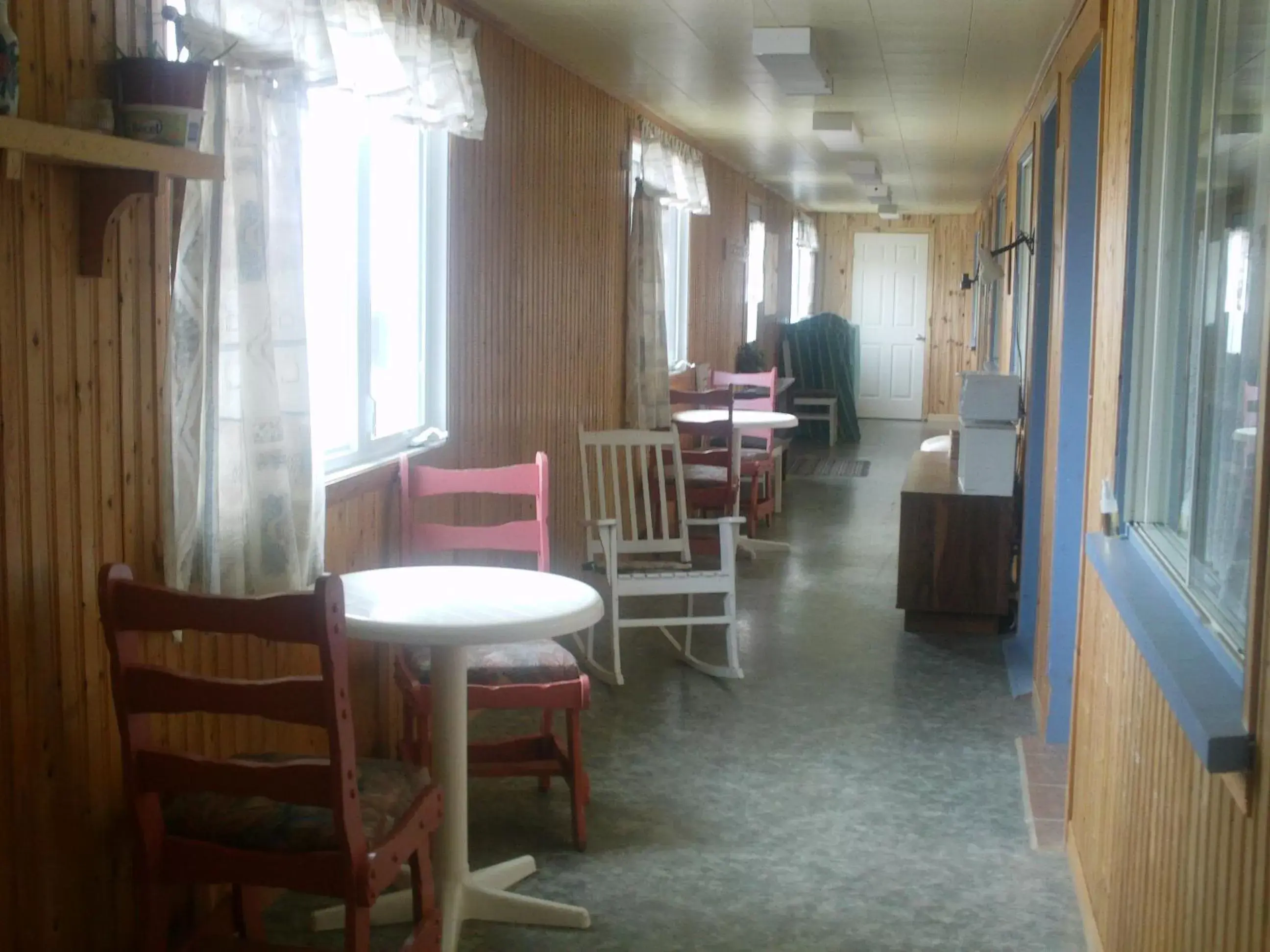 Dining Area in Motel Leblanc