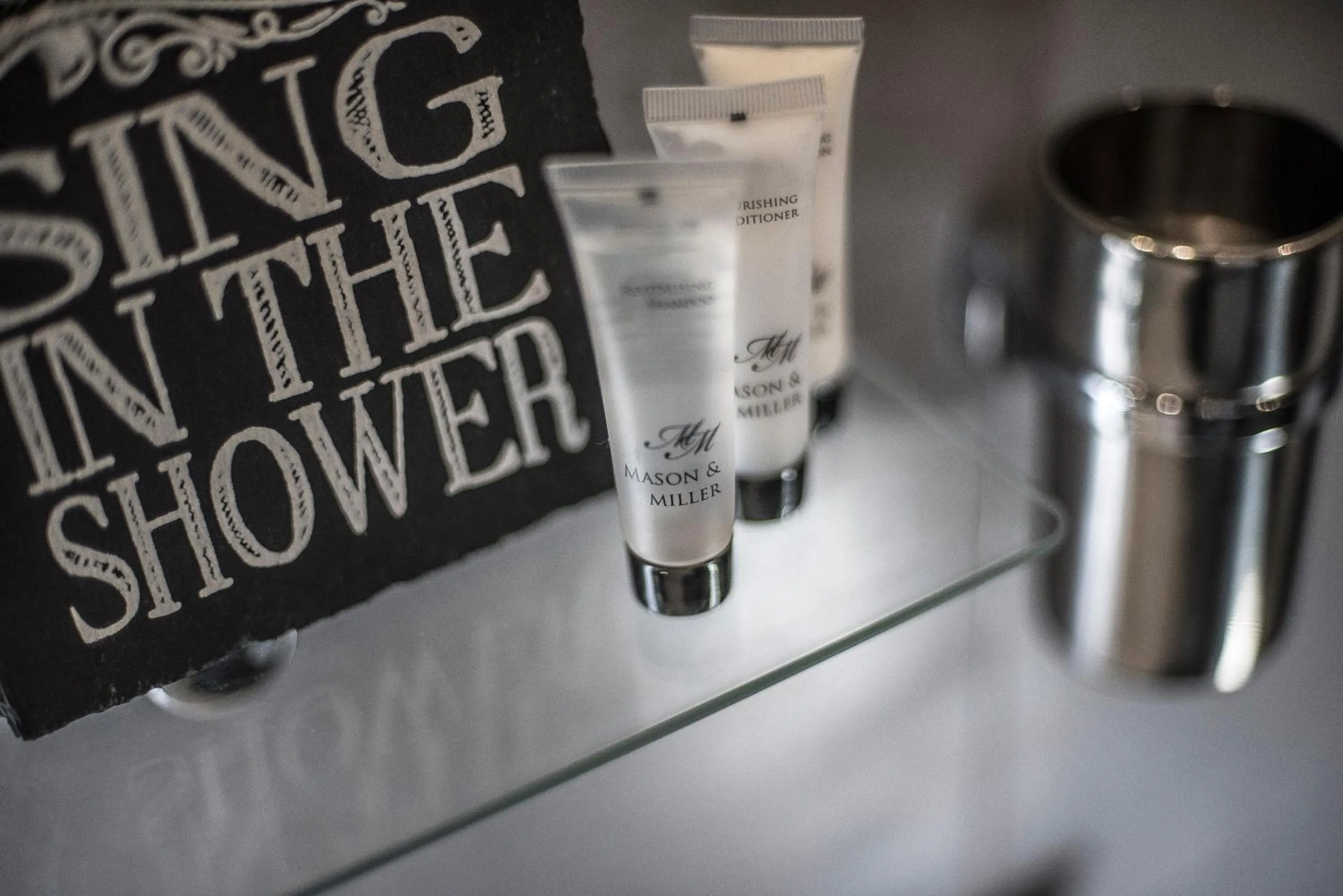 Peaky Blinders Accommodation & Bar